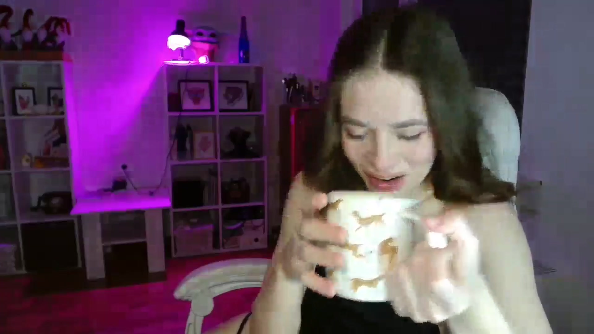 Gallery image thumbnail from FunnyMinni's myfreecams stream on, 03/01/2025, 18:03 image 3 of 20