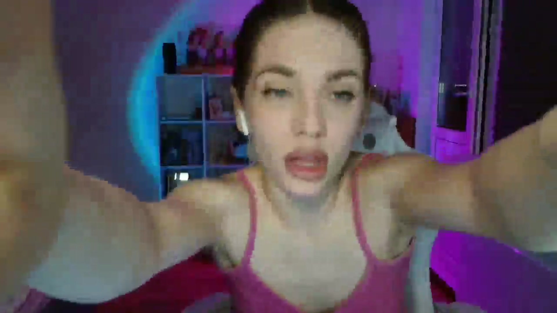 Gallery image thumbnail from FunnyMinni's myfreecams stream on, 03/04/2025, 18:13 image 14 of 20