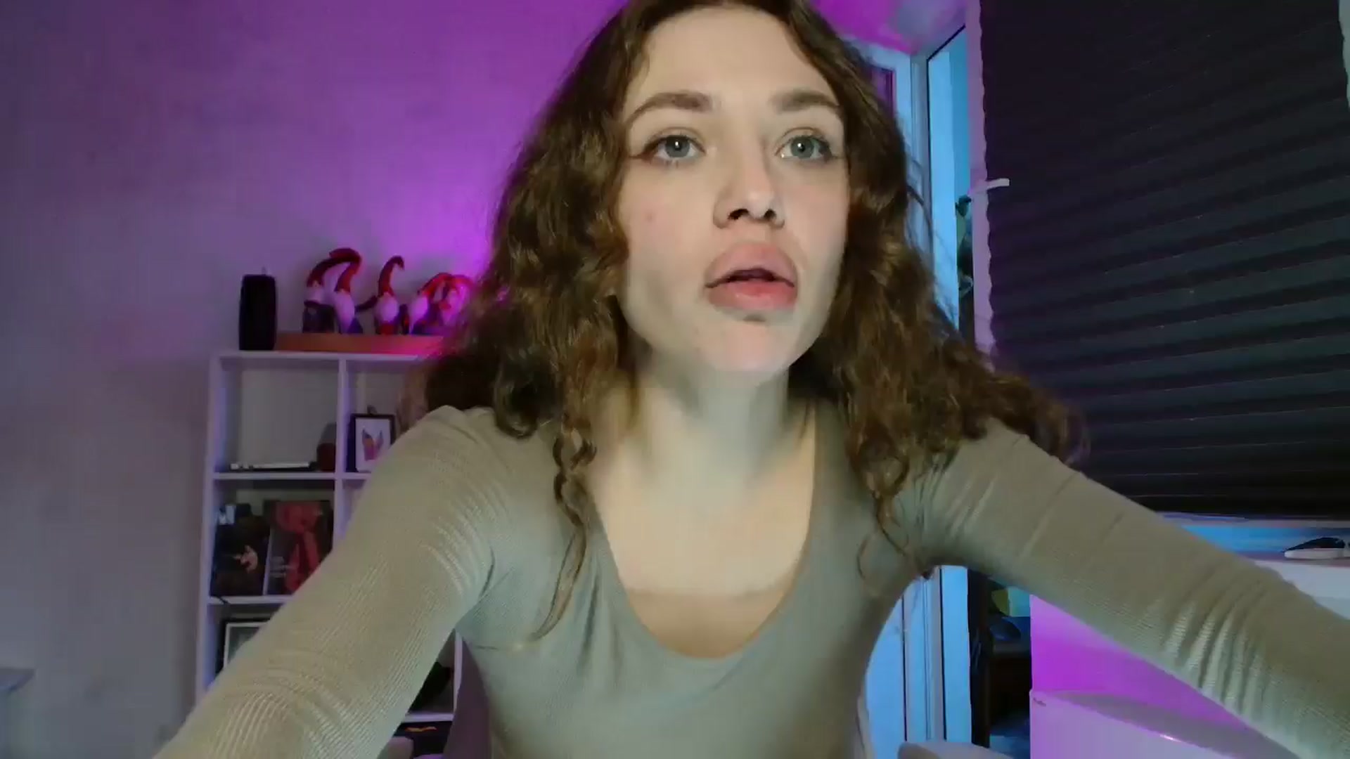 Gallery image thumbnail from FunnyMinni's myfreecams stream on, 03/10/2025, 15:27 image 20 of 20