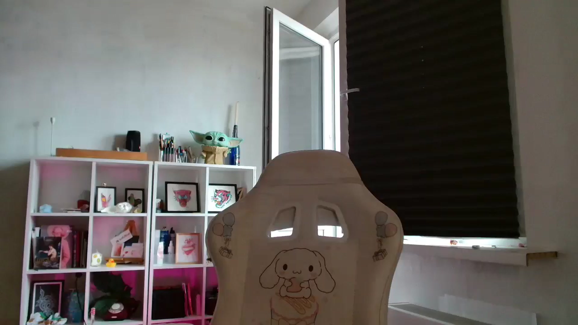 Gallery image thumbnail from FunnyMinni's myfreecams stream on, 04/03/2025, 08:59 image 15 of 20