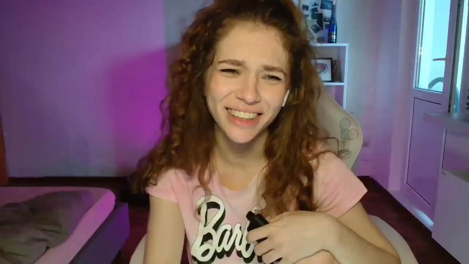 Gallery image thumbnail from FunnyMinni's myfreecams stream on, 04/25/2025, 08:53 image 8 of 20