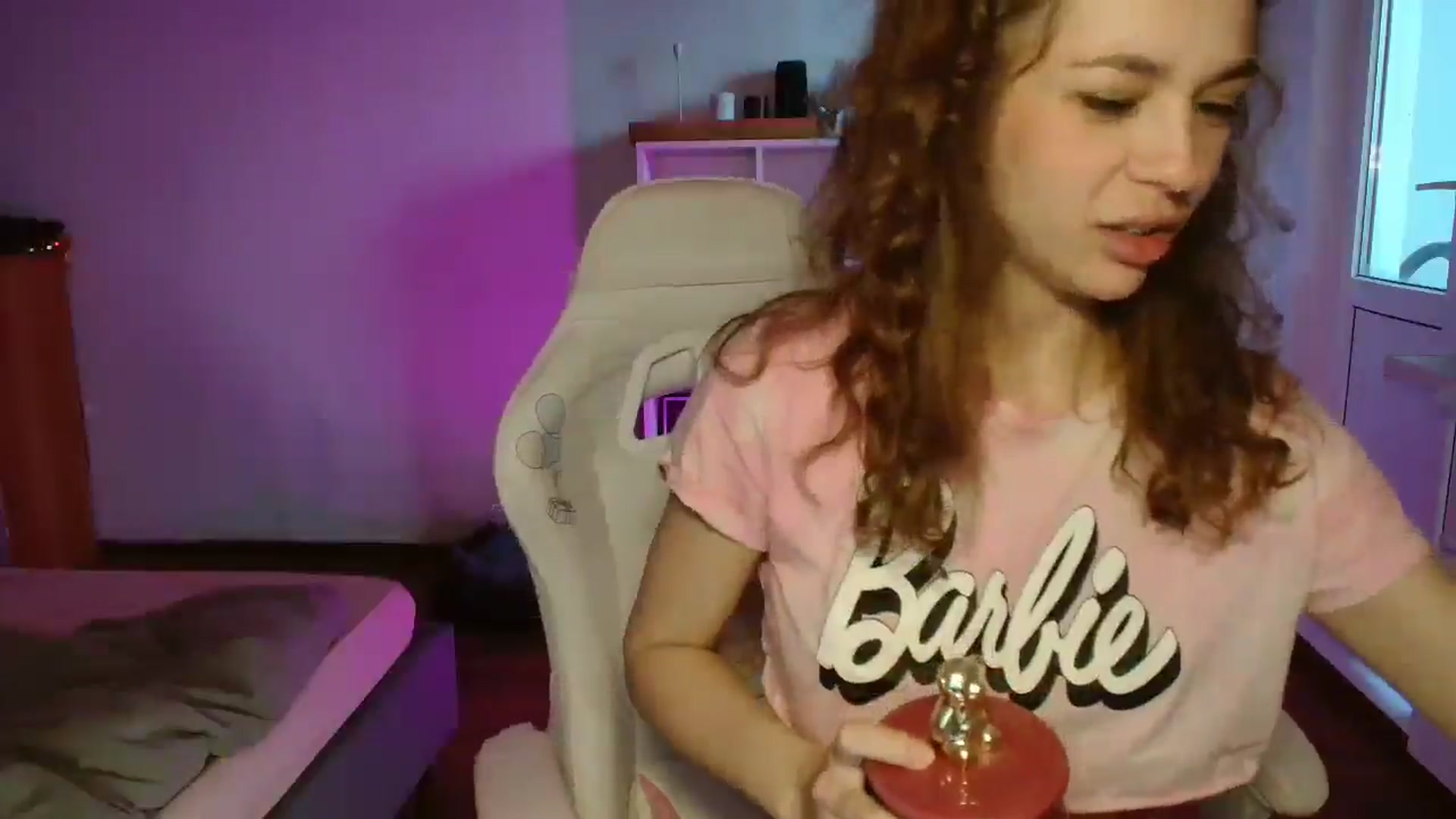 Gallery image thumbnail from FunnyMinni's myfreecams stream on, 04/25/2025, 08:53 image 4 of 20
