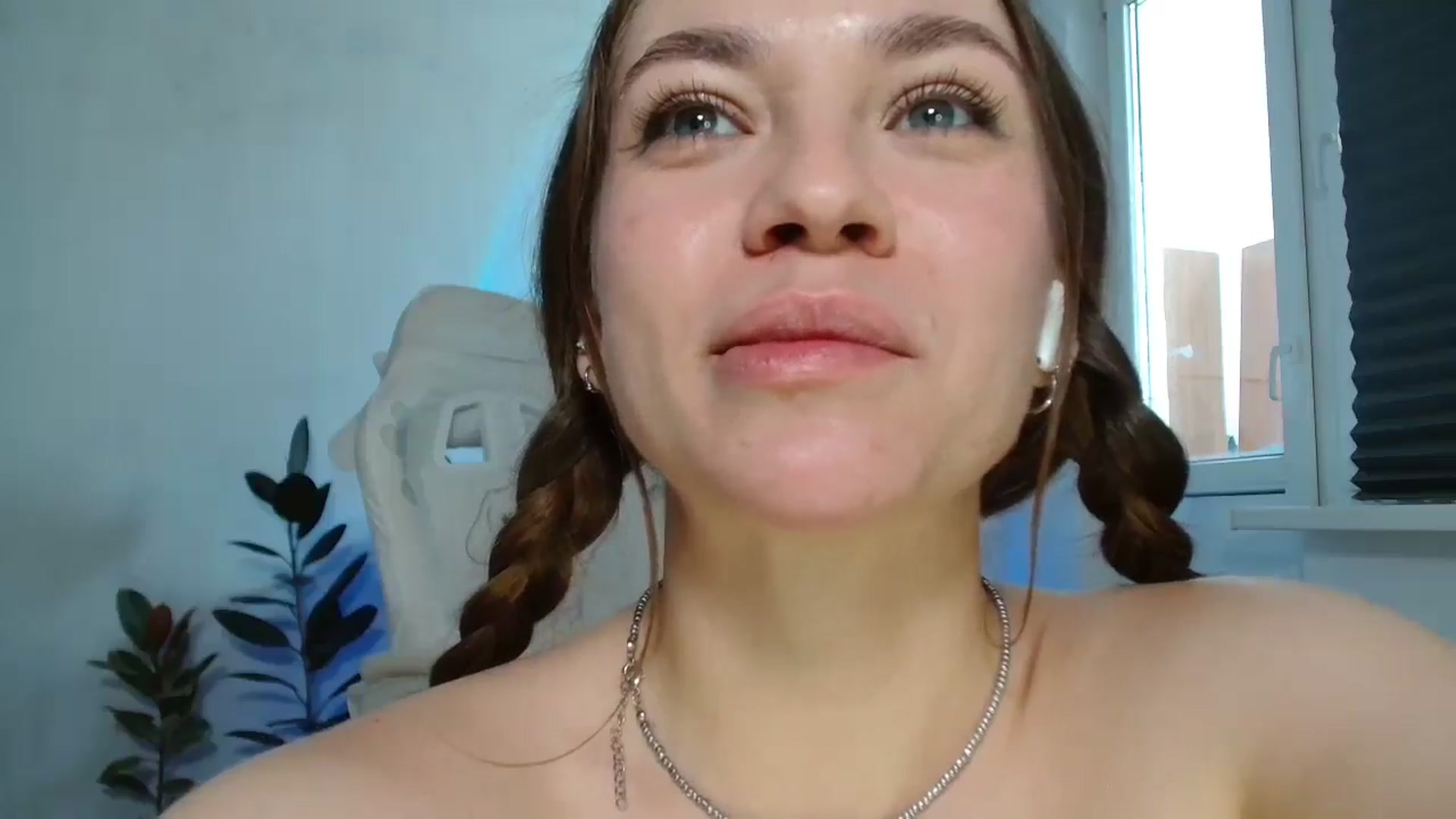 Gallery image thumbnail from FunnyMinni's myfreecams stream on, 06/14/2025, 11:42 image 11 of 20