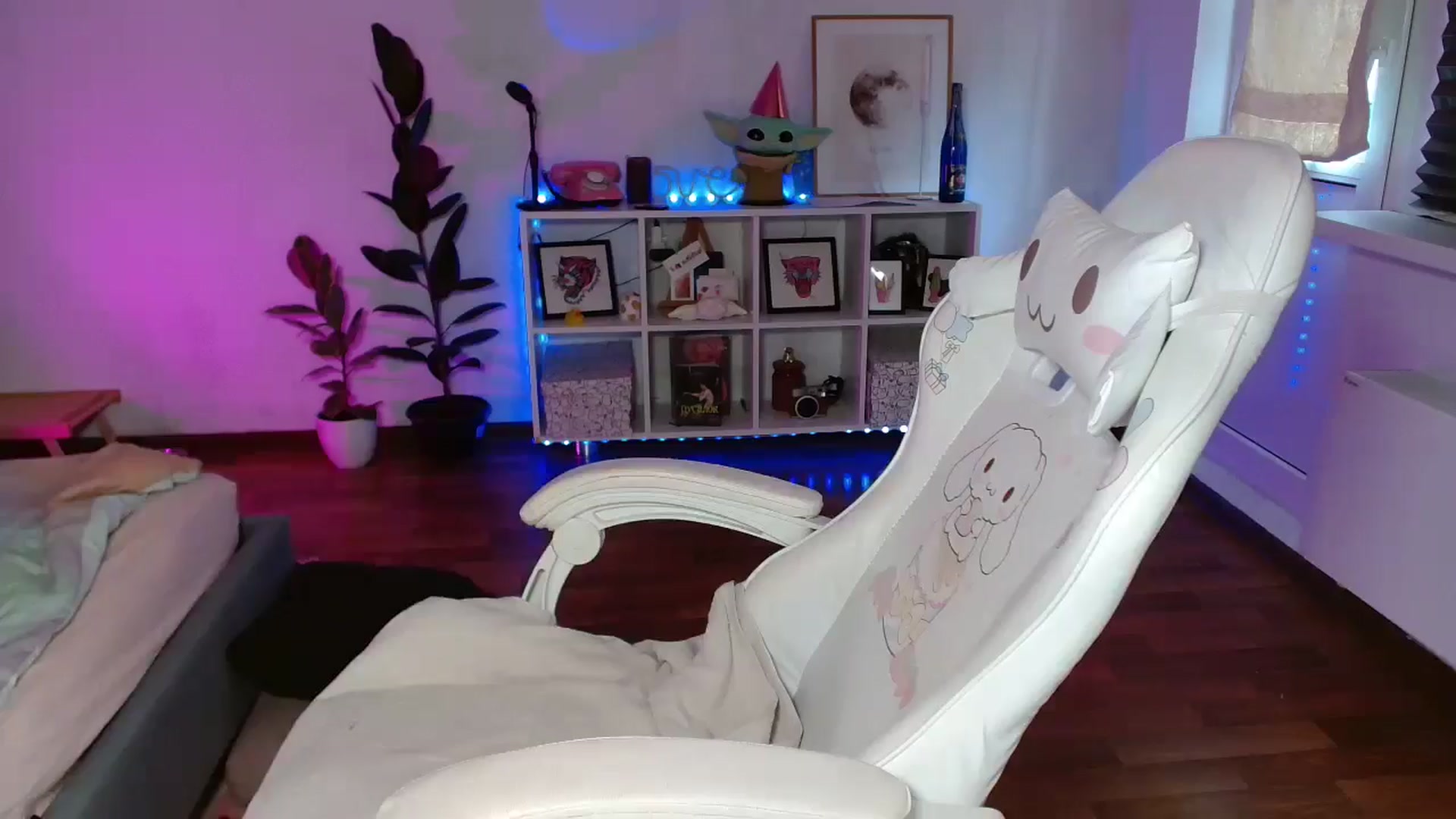 Gallery image thumbnail from FunnyMinni's myfreecams stream on, 09/02/2025, 07:33 image 9 of 20