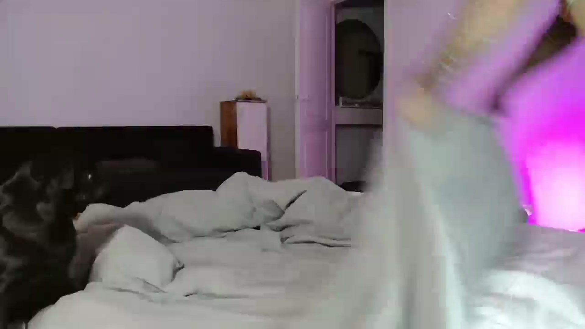 Gallery image thumbnail from FunnyMinni's myfreecams stream on, 09/14/2025, 19:26 image 8 of 20