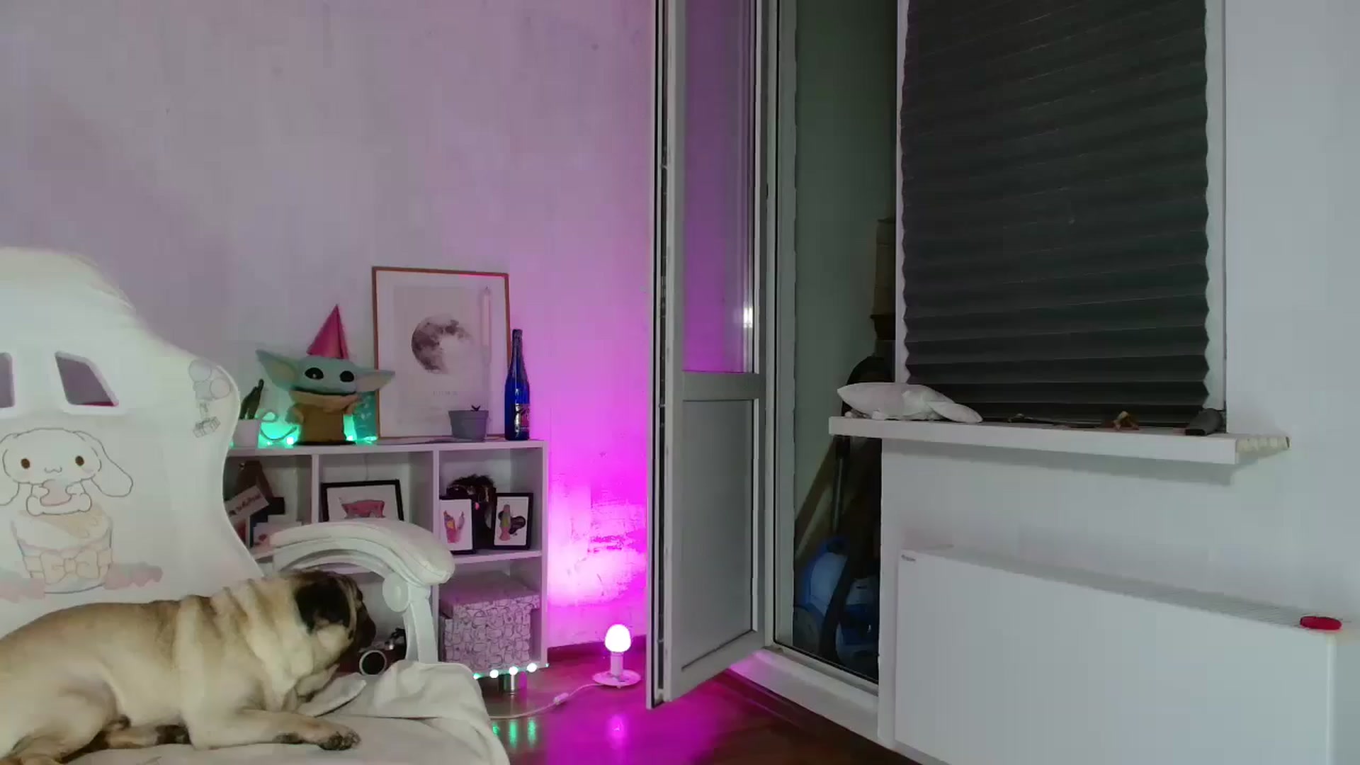 Gallery image thumbnail from FunnyMinni's myfreecams stream on, 09/20/2025, 17:33 image 4 of 20