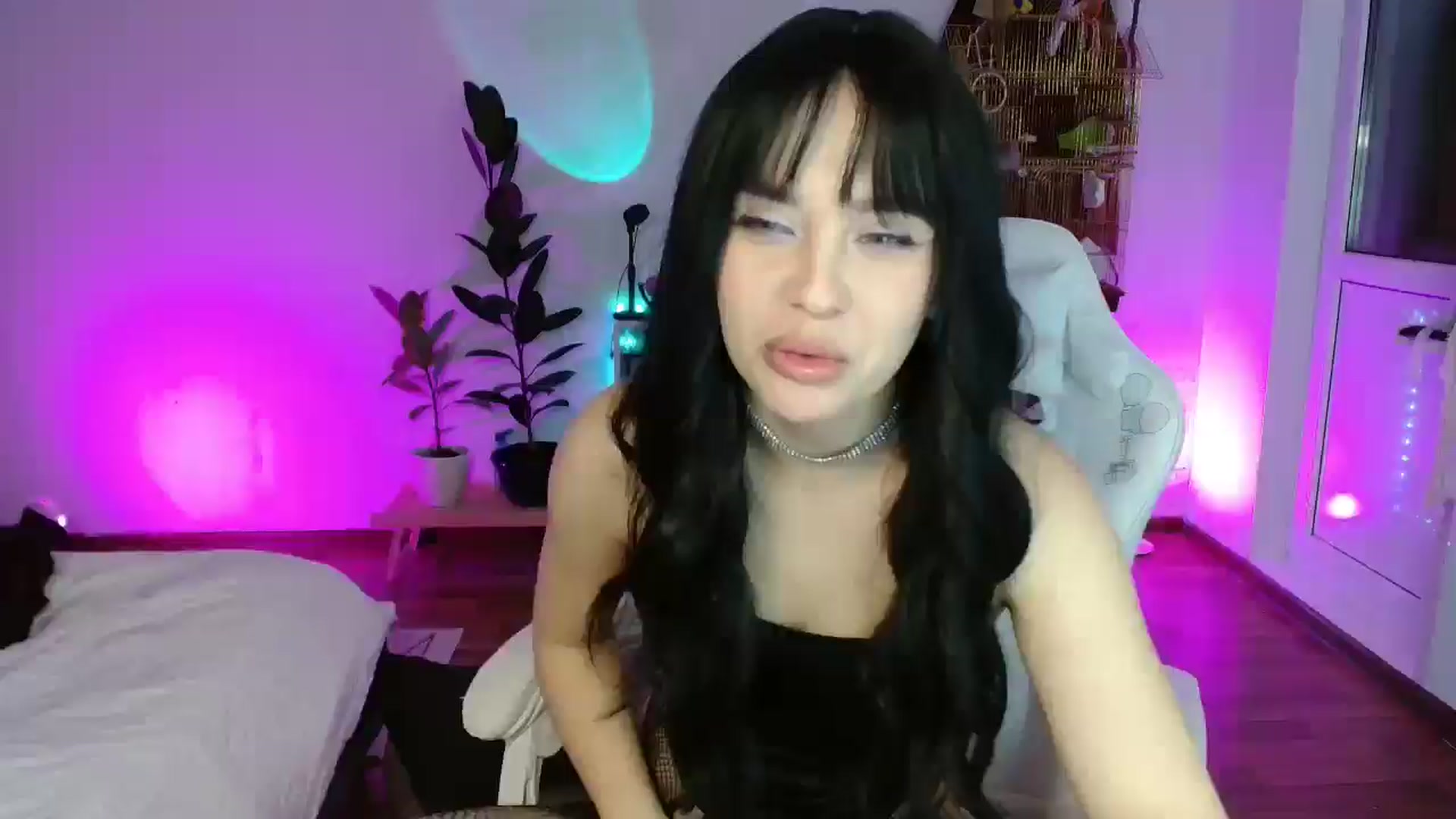 Gallery image thumbnail from FunnyMinni's myfreecams stream on, 10/26/2025, 19:43 image 1 of 20