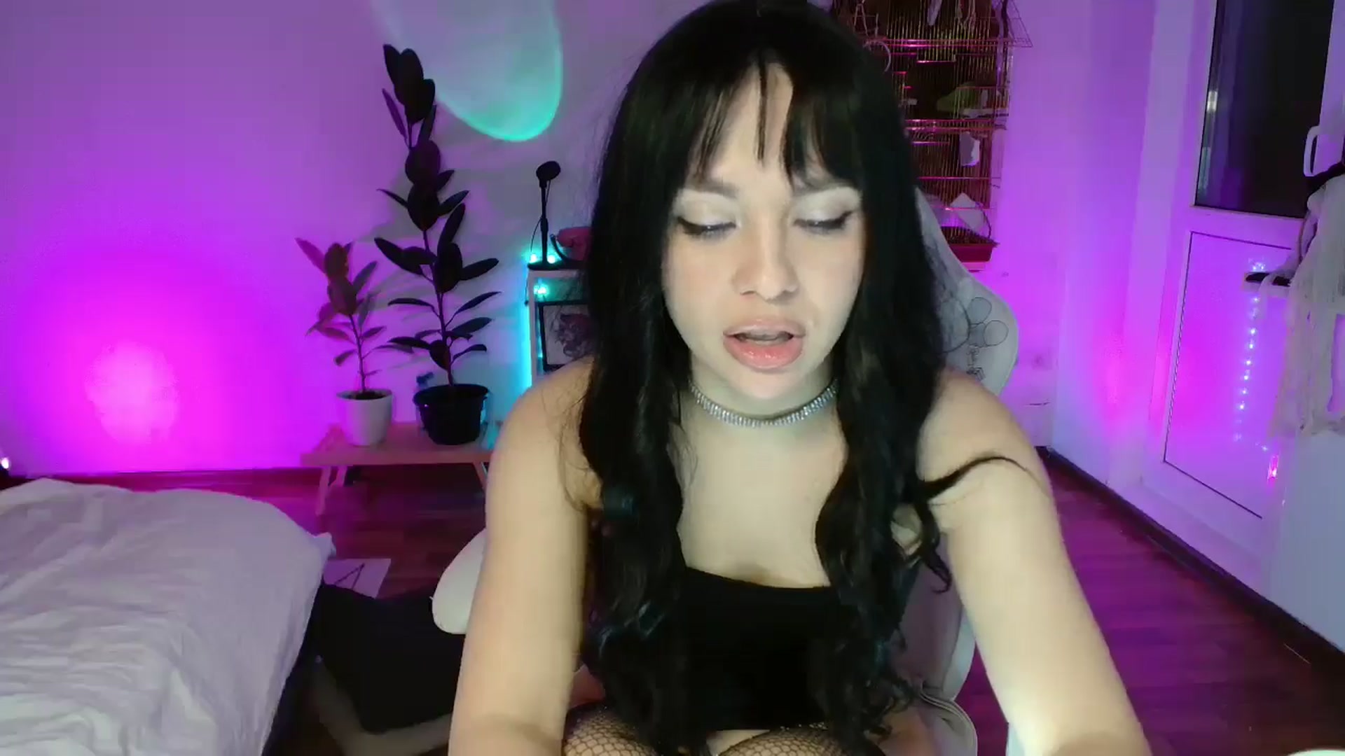 Gallery image thumbnail from FunnyMinni's myfreecams stream on, 10/26/2025, 19:43 image 18 of 20