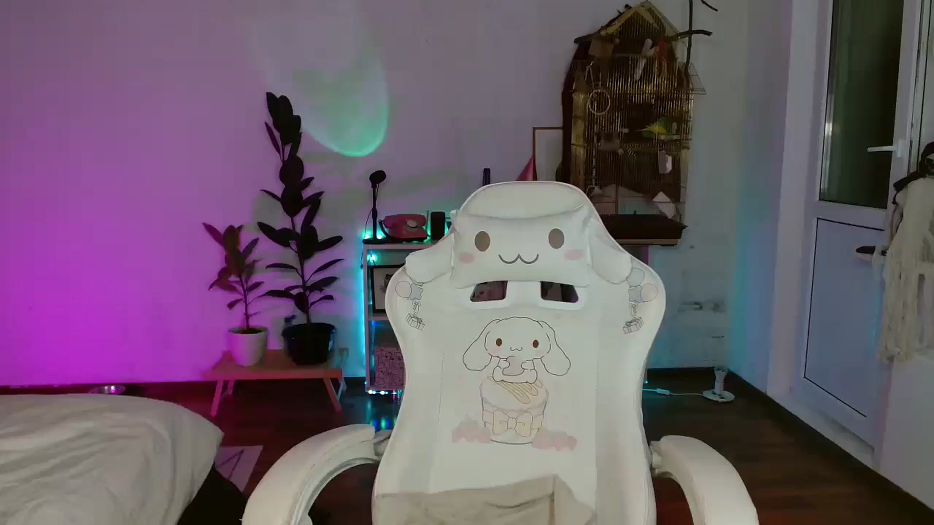 Gallery image thumbnail from FunnyMinni's myfreecams stream on, 10/27/2025, 19:40 image 4 of 20