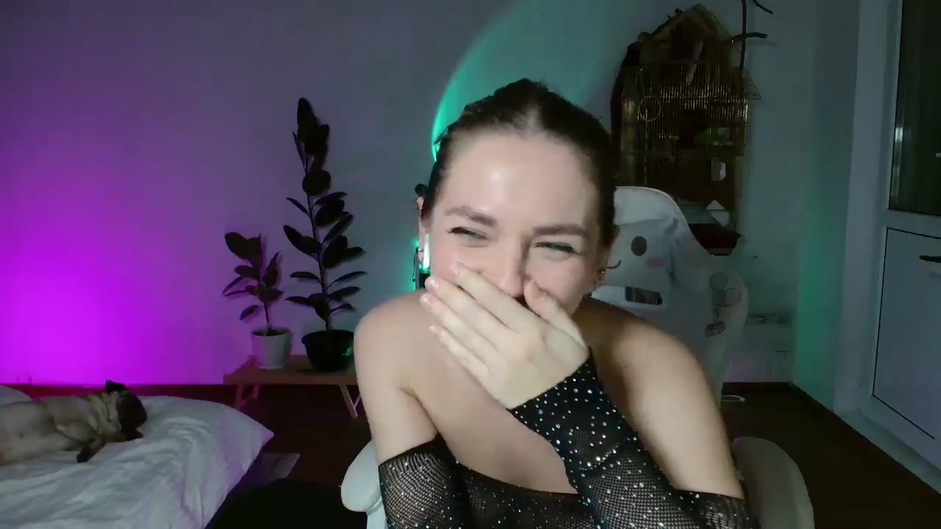 Gallery image thumbnail from FunnyMinni's myfreecams stream on, 11/07/2025, 19:48 image 18 of 20