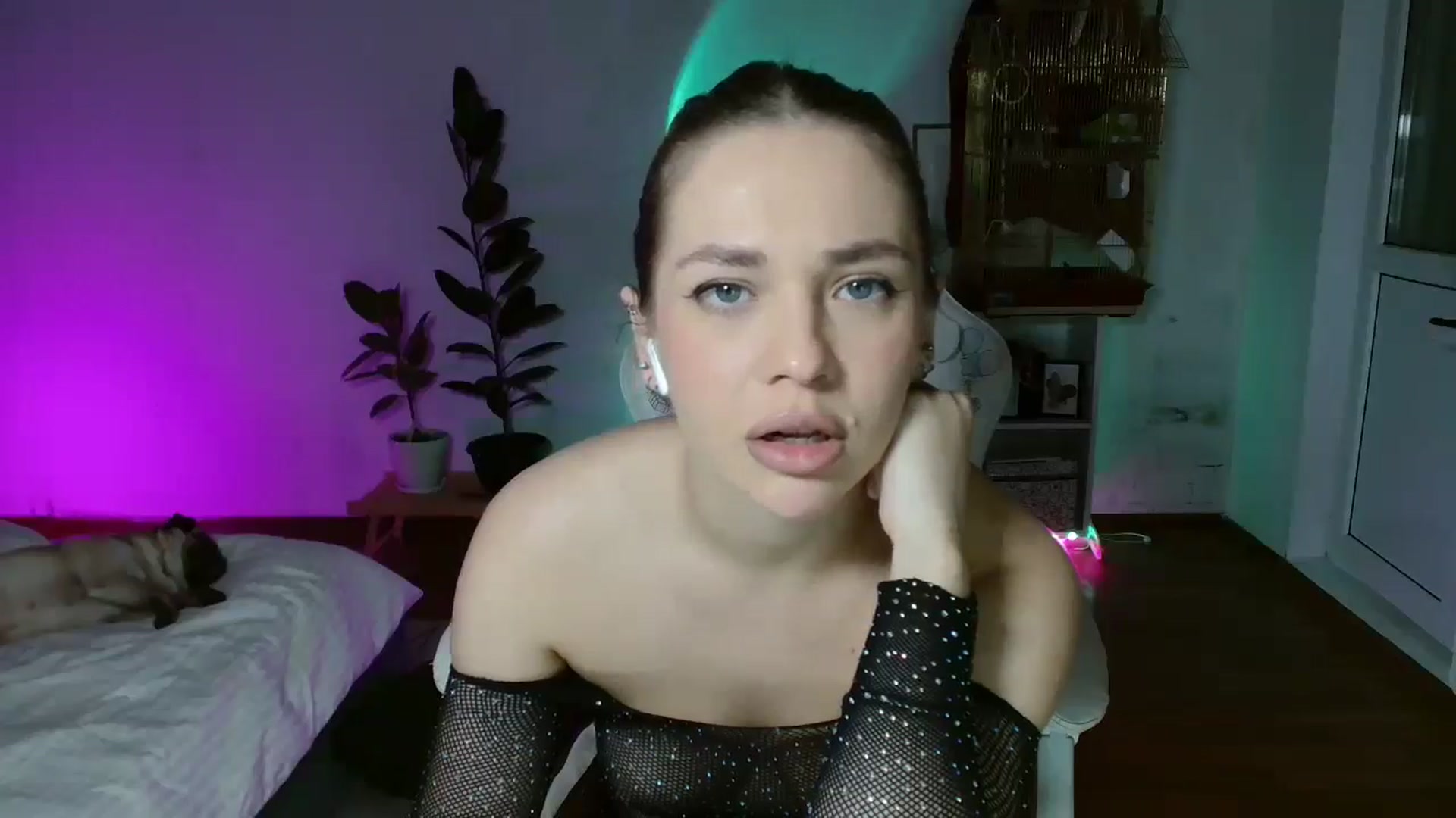 Gallery image thumbnail from FunnyMinni's myfreecams stream on, 11/07/2025, 20:30 image 6 of 20