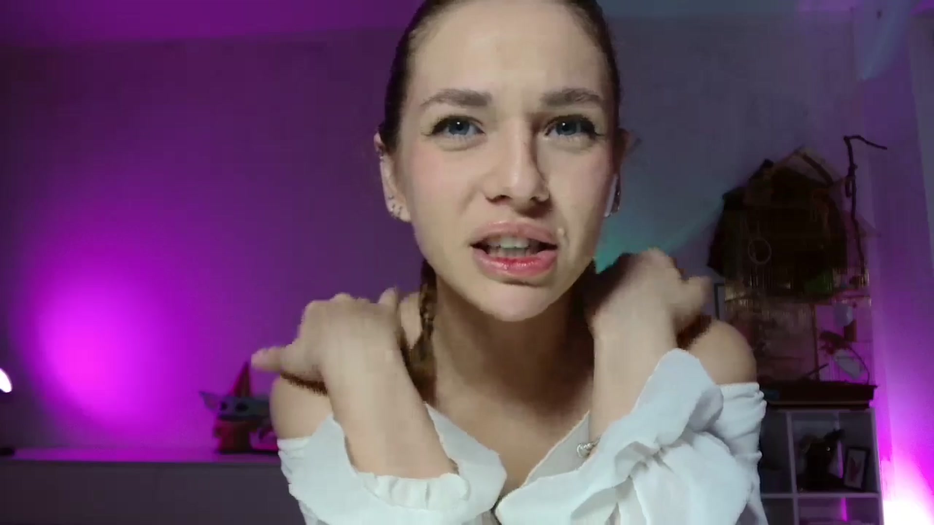 Gallery image thumbnail from FunnyMinni's myfreecams stream on, 11/08/2025, 20:16 image 13 of 20