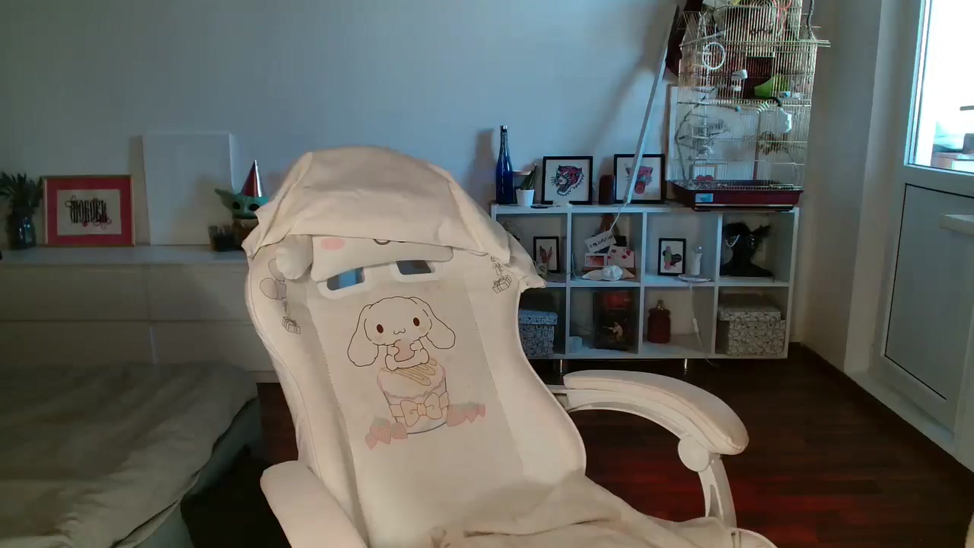 Gallery image thumbnail from FunnyMinni's myfreecams stream on, 11/29/2025, 10:36 image 15 of 20
