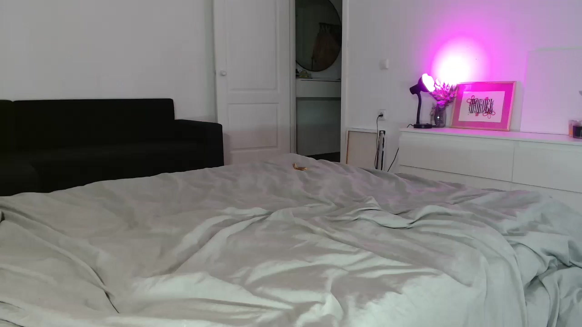 Gallery image thumbnail from FunnyMinni's myfreecams stream on, 11/30/2025, 20:21 image 1 of 20