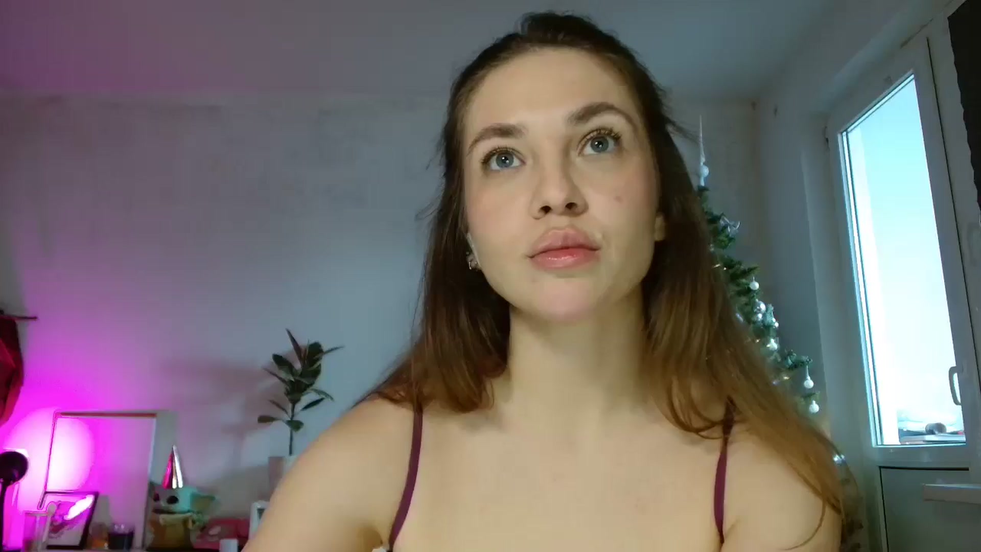 Gallery image thumbnail from FunnyMinni's myfreecams stream on, 12/19/2025, 08:14 image 17 of 20
