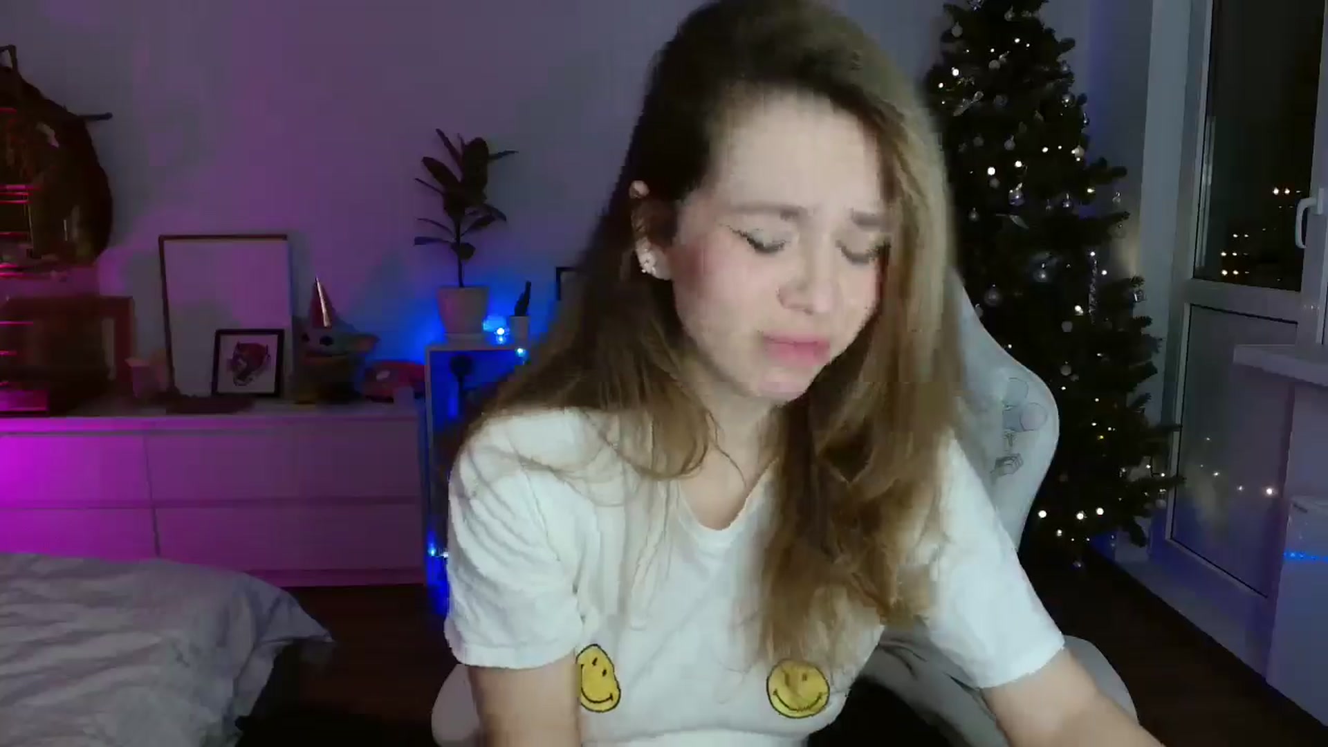 Gallery image thumbnail from FunnyMinni's myfreecams stream on, 12/23/2025, 20:48 image 11 of 20