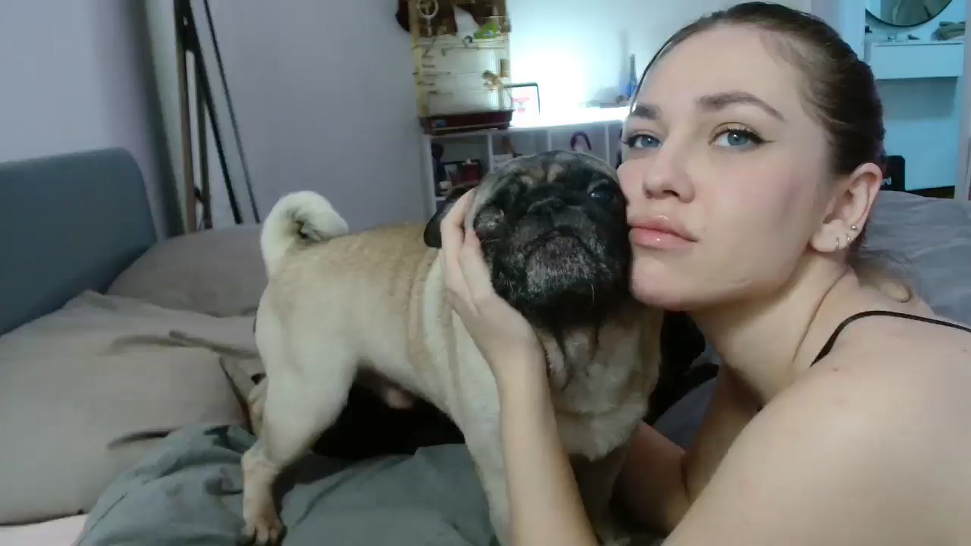 Gallery image thumbnail from FunnyMinni's myfreecams stream on, 12/28/2025, 08:47 image 15 of 20