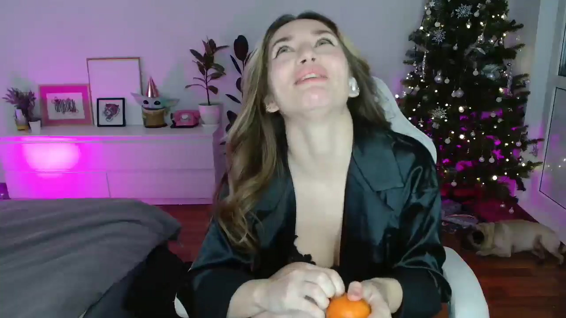 Gallery image thumbnail from FunnyMinni's myfreecams stream on, 12/30/2025, 19:08 image 14 of 20