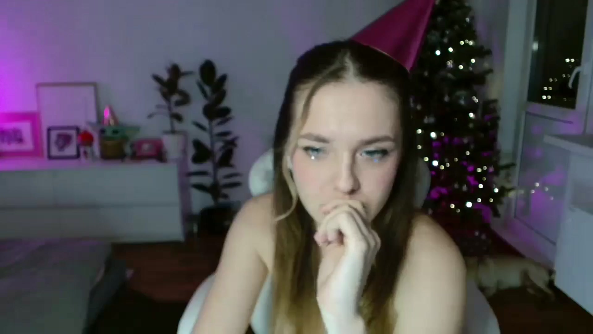 Gallery image thumbnail from FunnyMinni's myfreecams stream on, 01/06/2026, 21:11 image 16 of 20