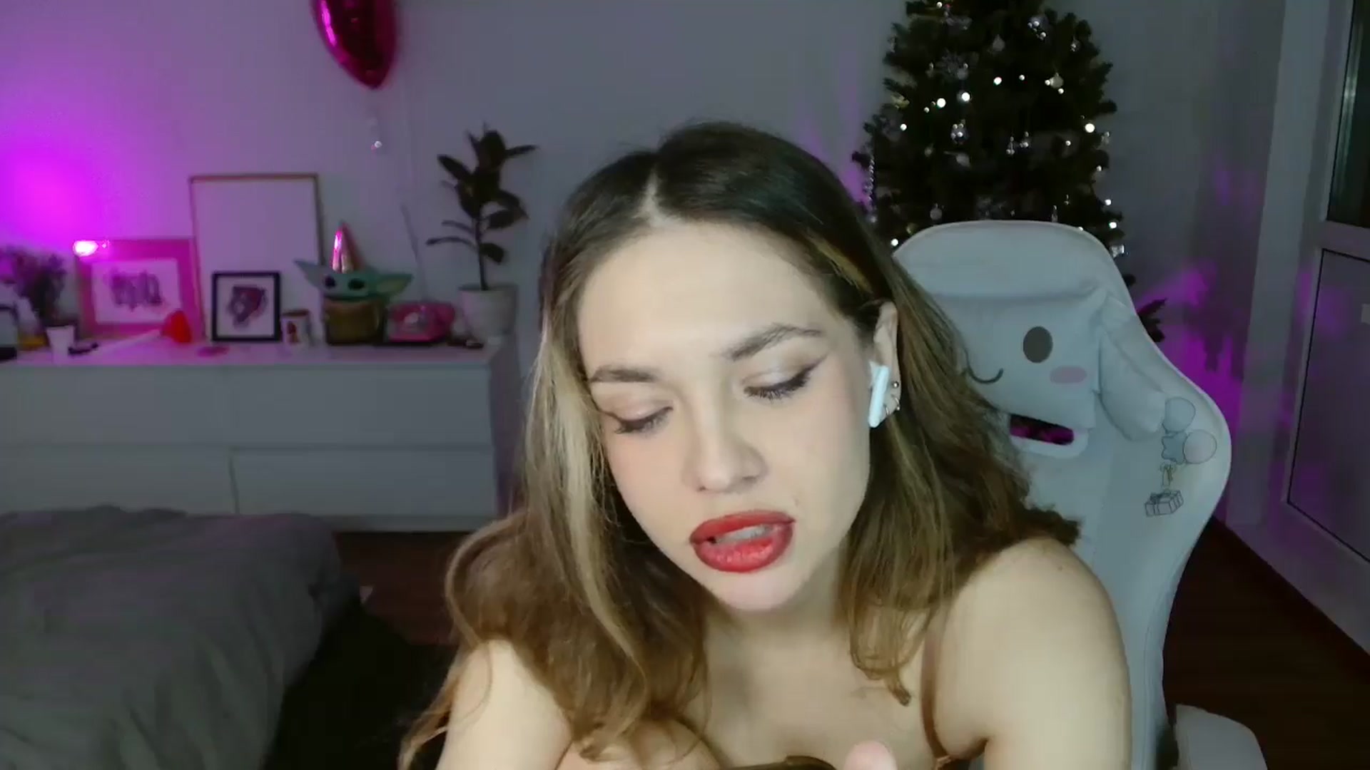 Gallery image thumbnail from FunnyMinni's myfreecams stream on, 01/09/2026, 19:04 image 11 of 20