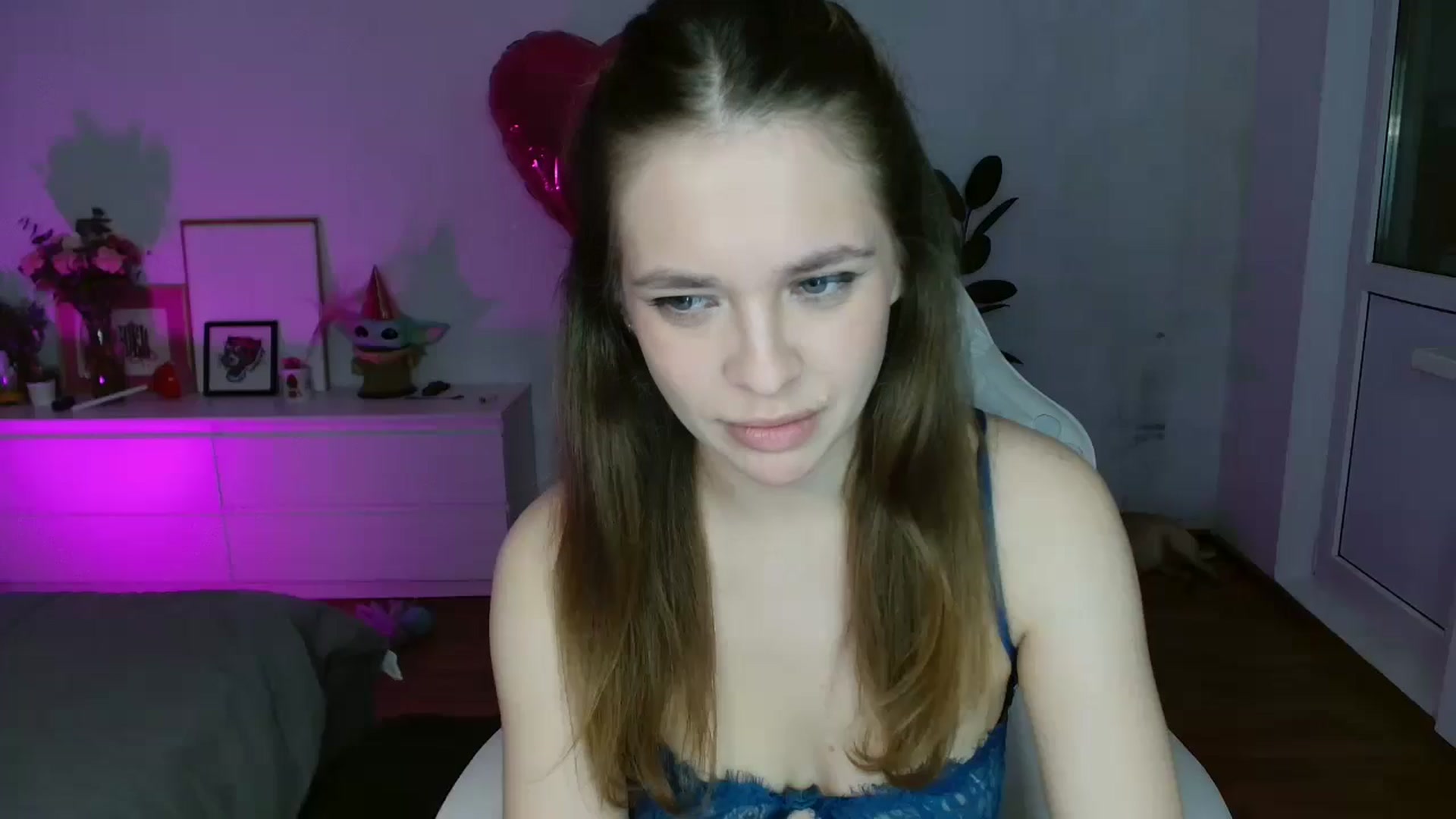 Gallery image thumbnail from FunnyMinni's myfreecams stream on, 01/14/2026, 21:19 image 20 of 20