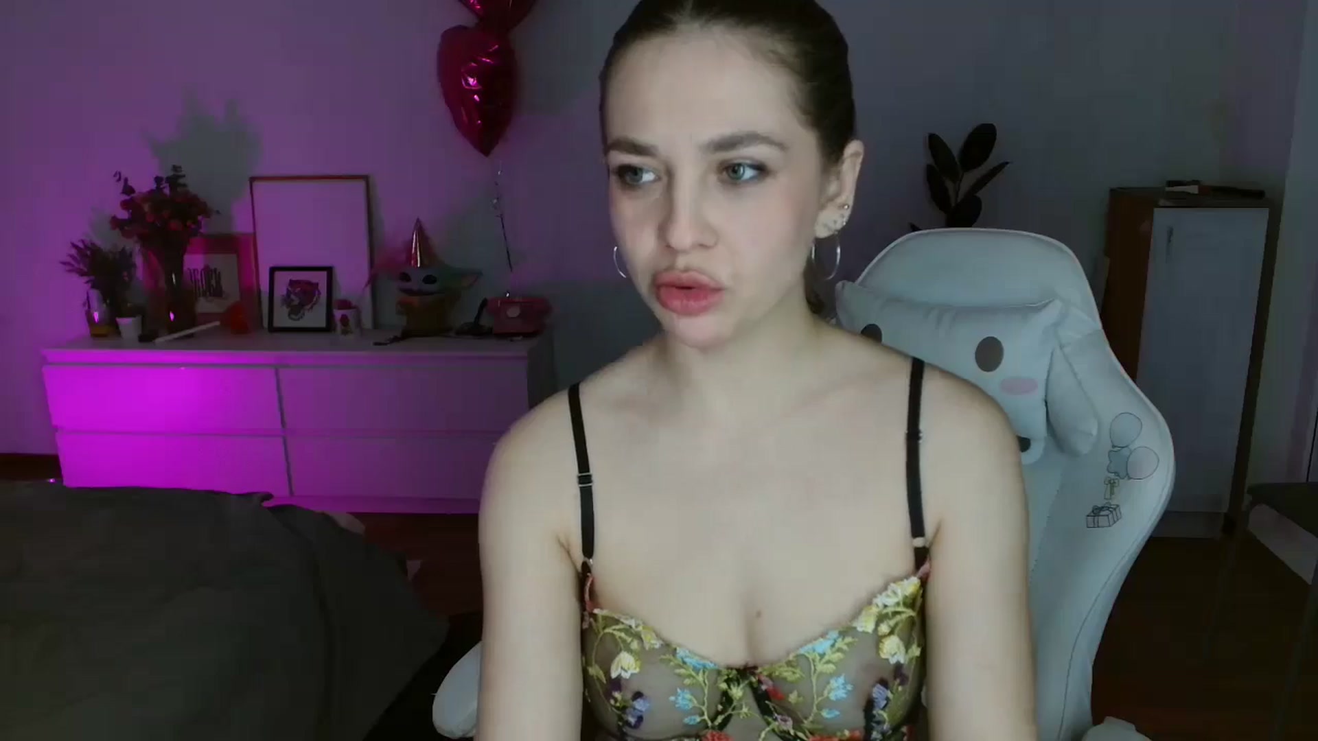 Gallery image thumbnail from FunnyMinni's myfreecams stream on, 01/20/2026, 18:52 image 10 of 20