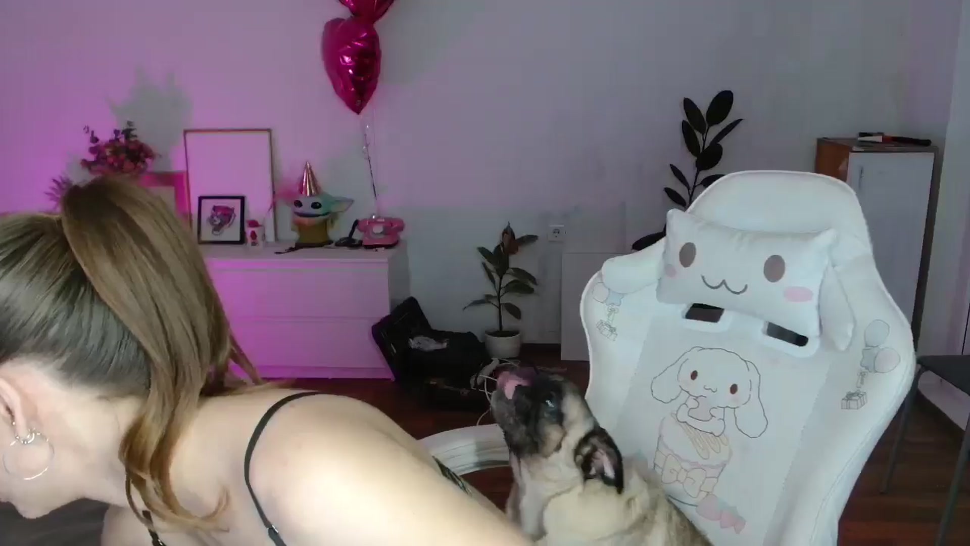Gallery image thumbnail from FunnyMinni's myfreecams stream on, 01/20/2026, 18:52 image 9 of 20