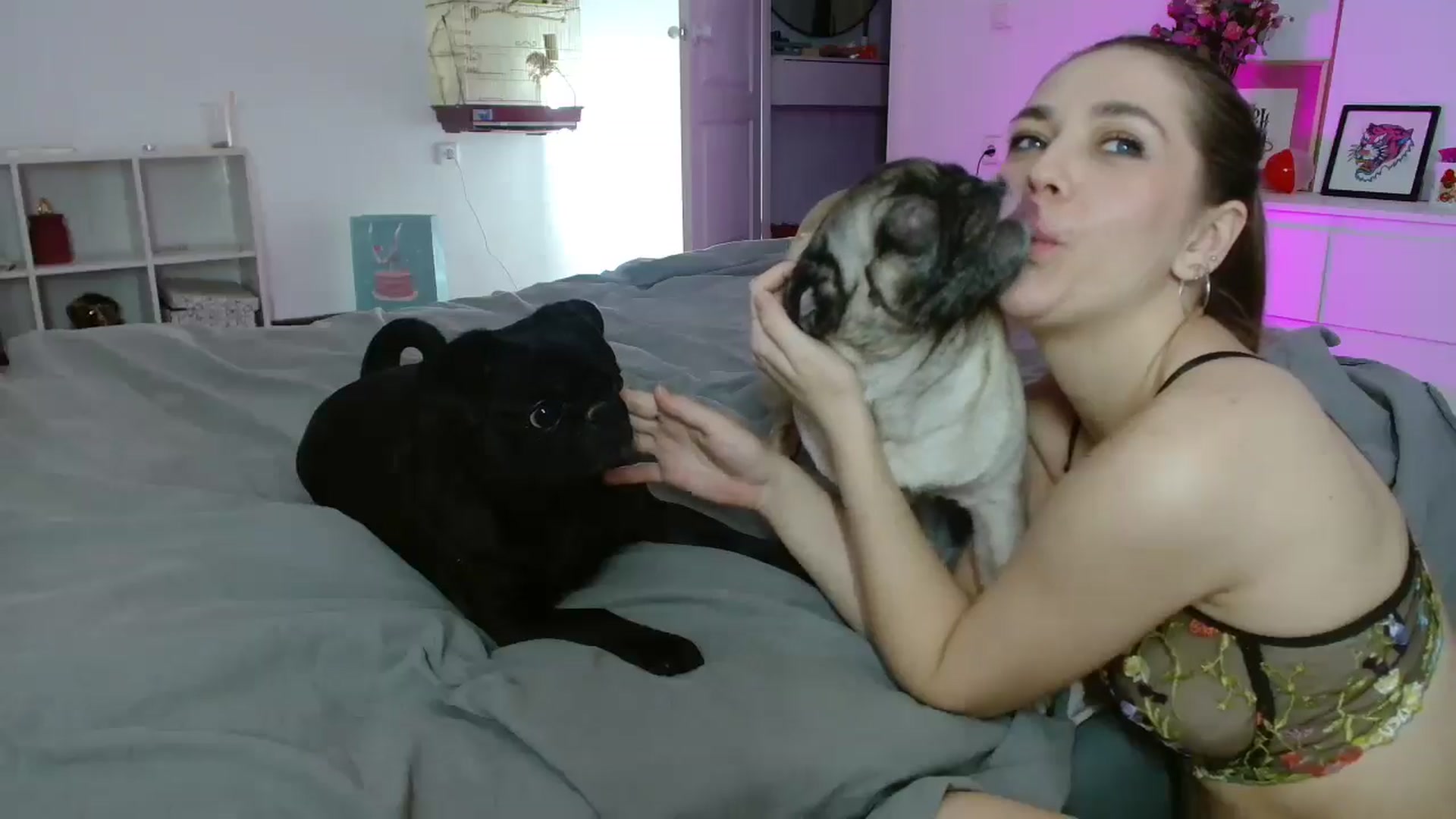 Gallery image thumbnail from FunnyMinni's myfreecams stream on, 01/20/2026, 19:35 image 5 of 20
