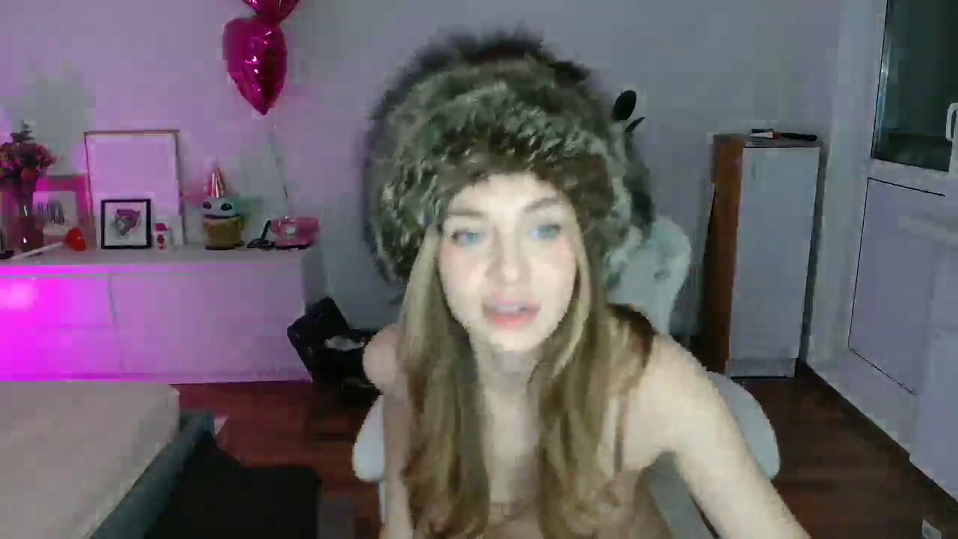 Gallery image thumbnail from FunnyMinni's myfreecams stream on, 01/23/2026, 20:37 image 6 of 20