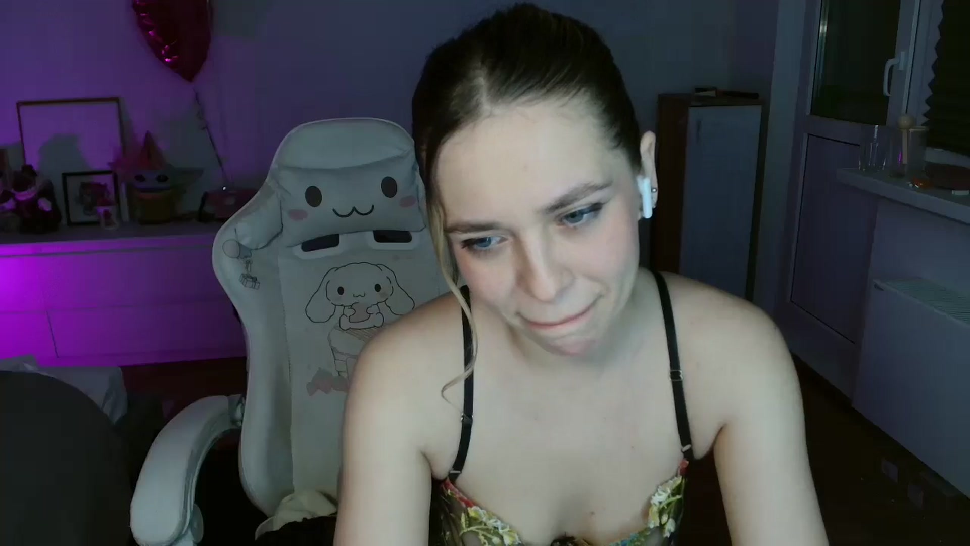 Gallery image thumbnail from FunnyMinni's myfreecams stream on, 01/31/2026, 18:41 image 15 of 20