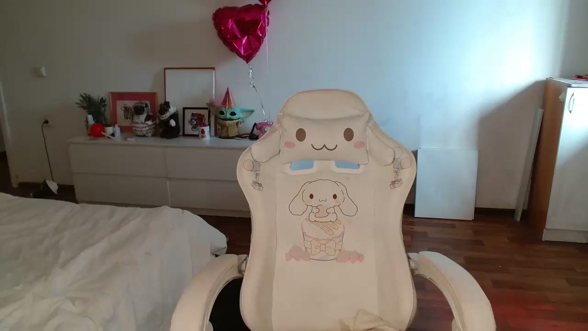 Gallery image thumbnail from FunnyMinni's myfreecams stream on, 02/05/2026, 08:22 image 13 of 20