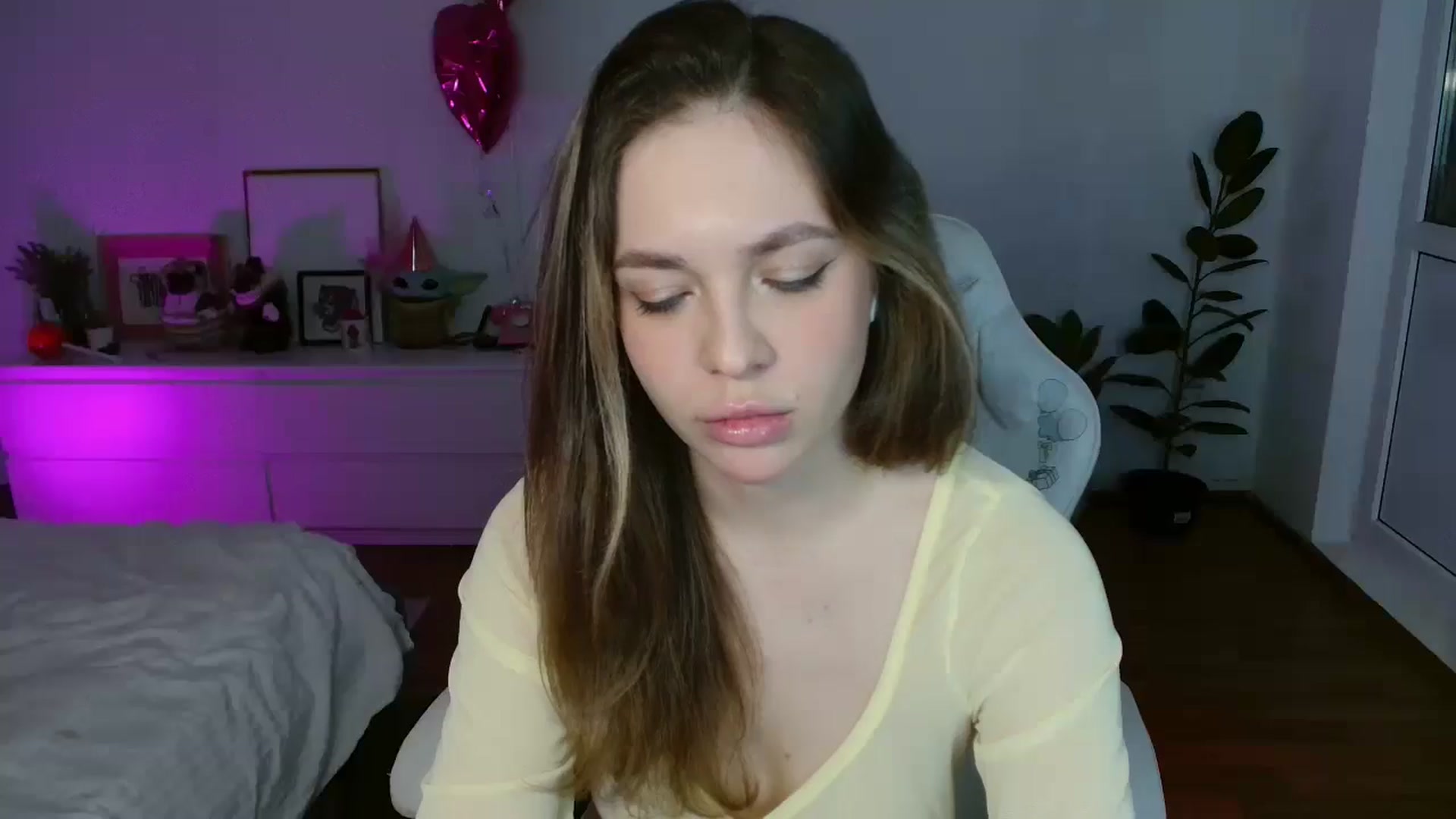 Gallery image thumbnail from FunnyMinni's myfreecams stream on, 02/05/2026, 19:33 image 11 of 20