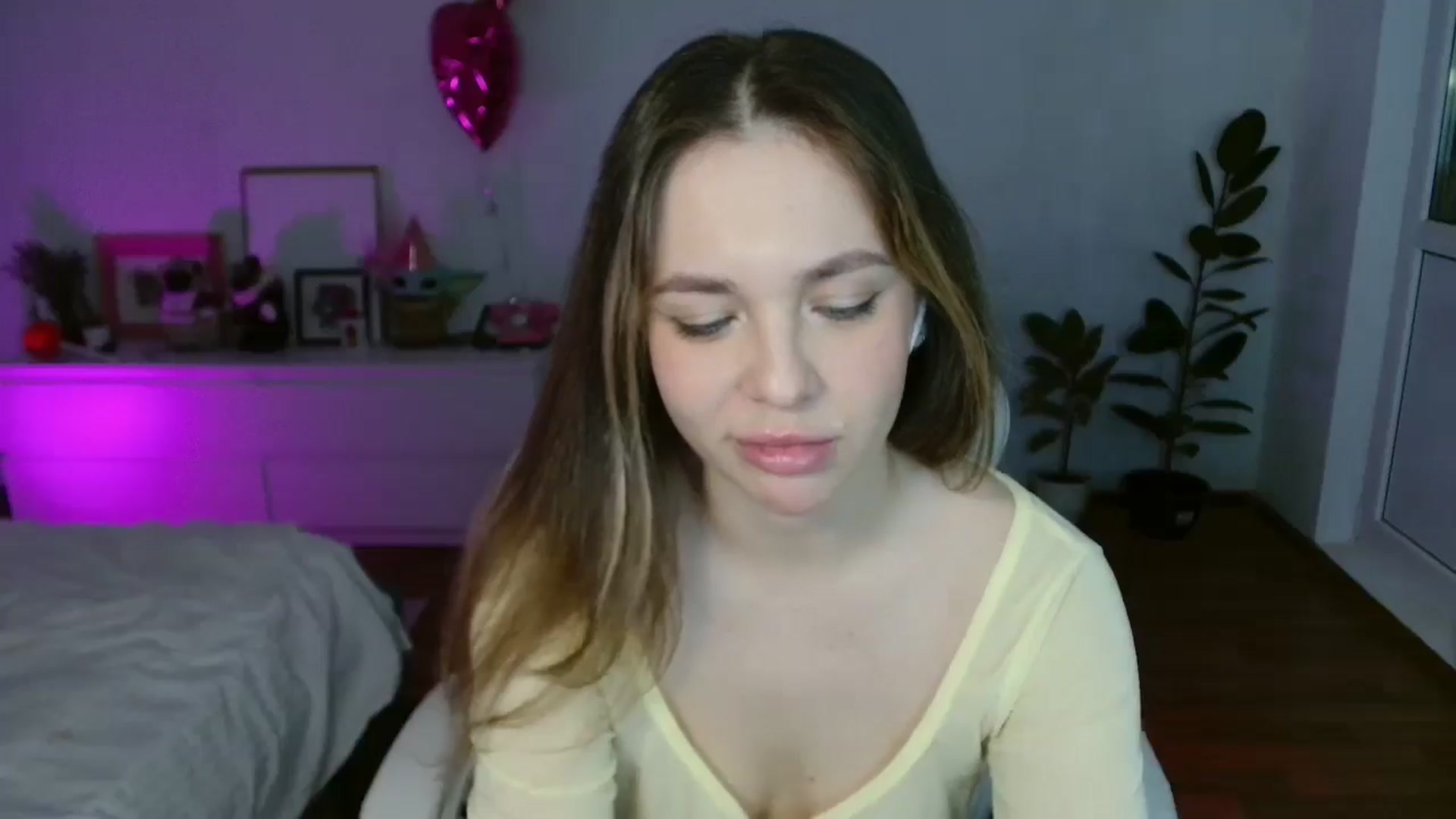 Gallery image thumbnail from FunnyMinni's myfreecams stream on, 02/05/2026, 19:33 image 5 of 20