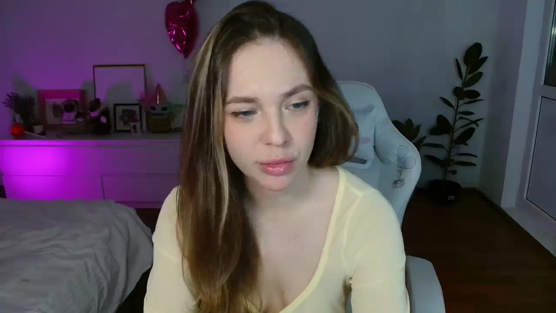 Gallery image thumbnail from FunnyMinni's myfreecams stream on, 02/05/2026, 19:33 image 9 of 20