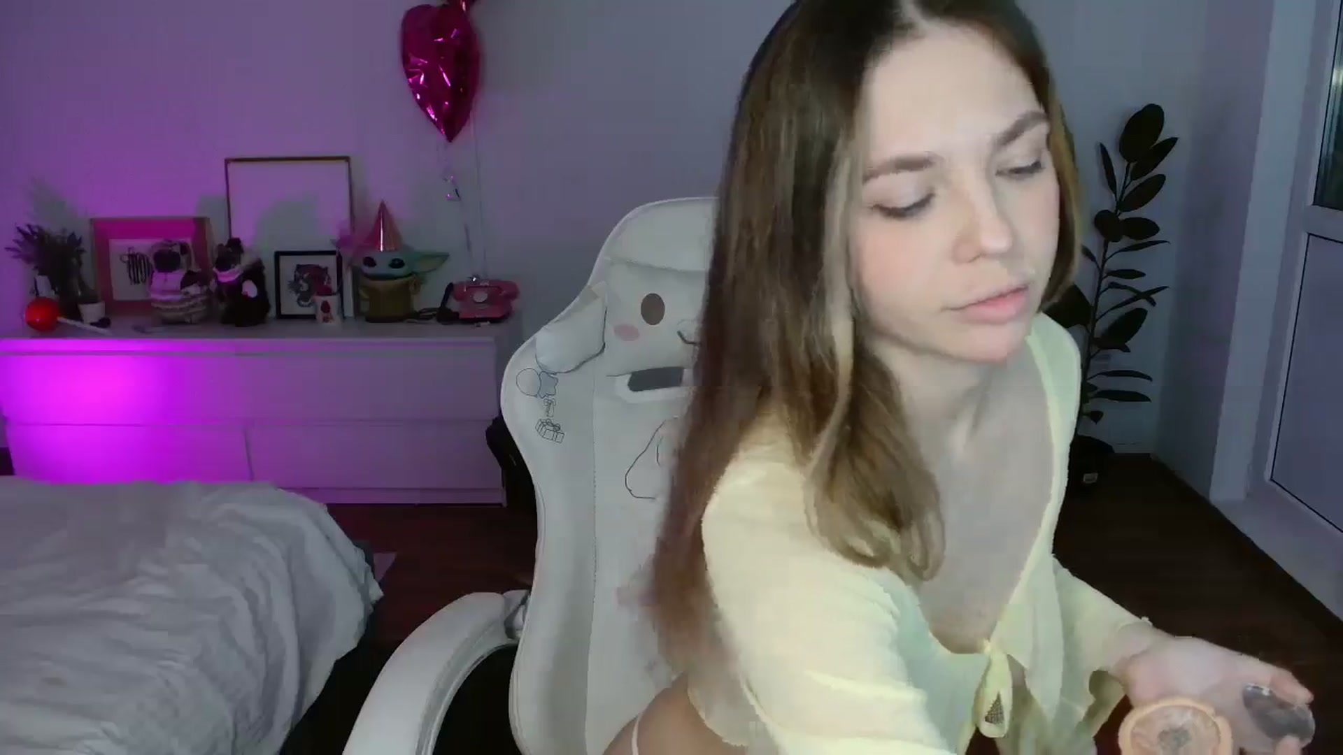 Gallery image thumbnail from FunnyMinni's myfreecams stream on, 02/05/2026, 19:33 image 3 of 20