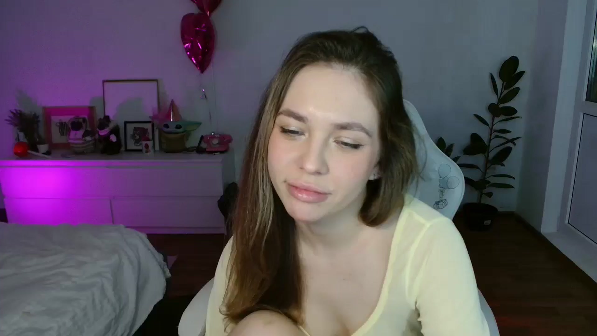 Gallery image thumbnail from FunnyMinni's myfreecams stream on, 02/05/2026, 20:39 image 8 of 20