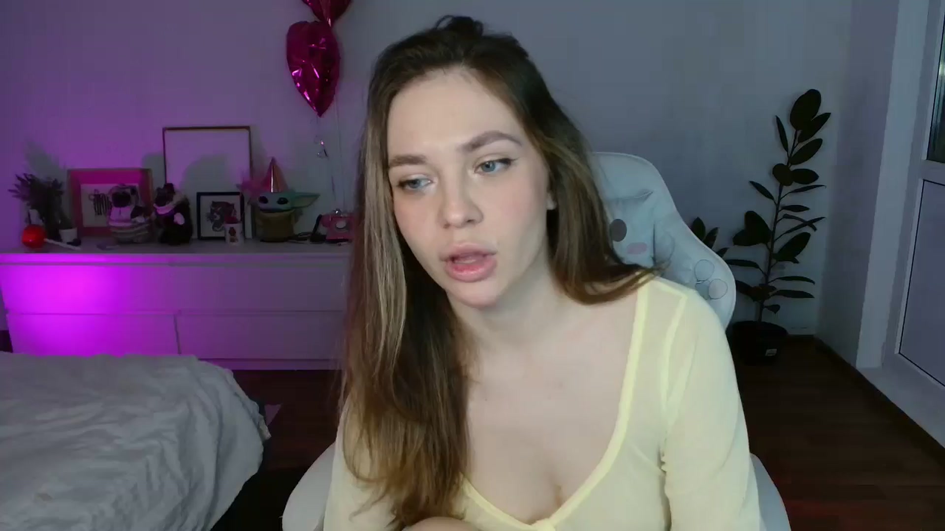 Gallery image thumbnail from FunnyMinni's myfreecams stream on, 02/05/2026, 20:39 image 13 of 20