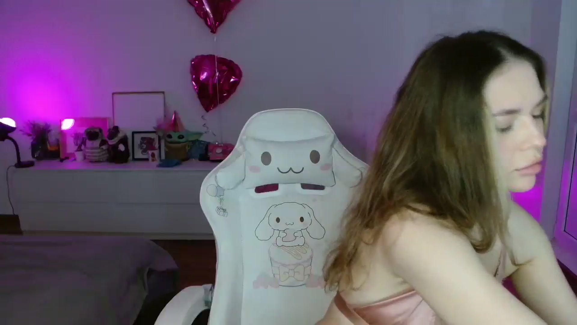 Gallery image thumbnail from FunnyMinni's myfreecams stream on, 02/10/2026, 20:13 image 7 of 20