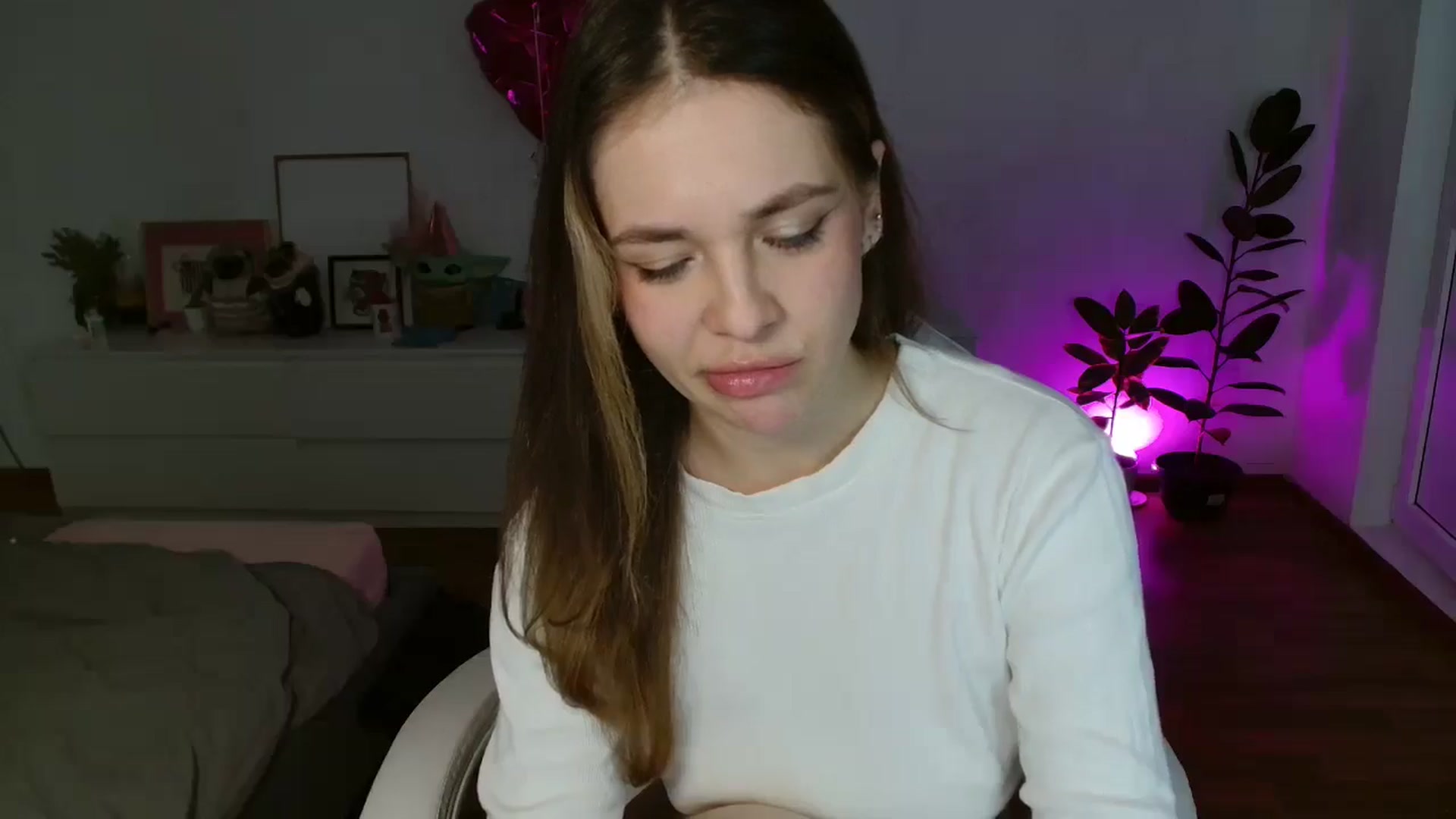 Gallery image thumbnail from FunnyMinni's myfreecams stream on, 02/11/2026, 20:29 image 16 of 20