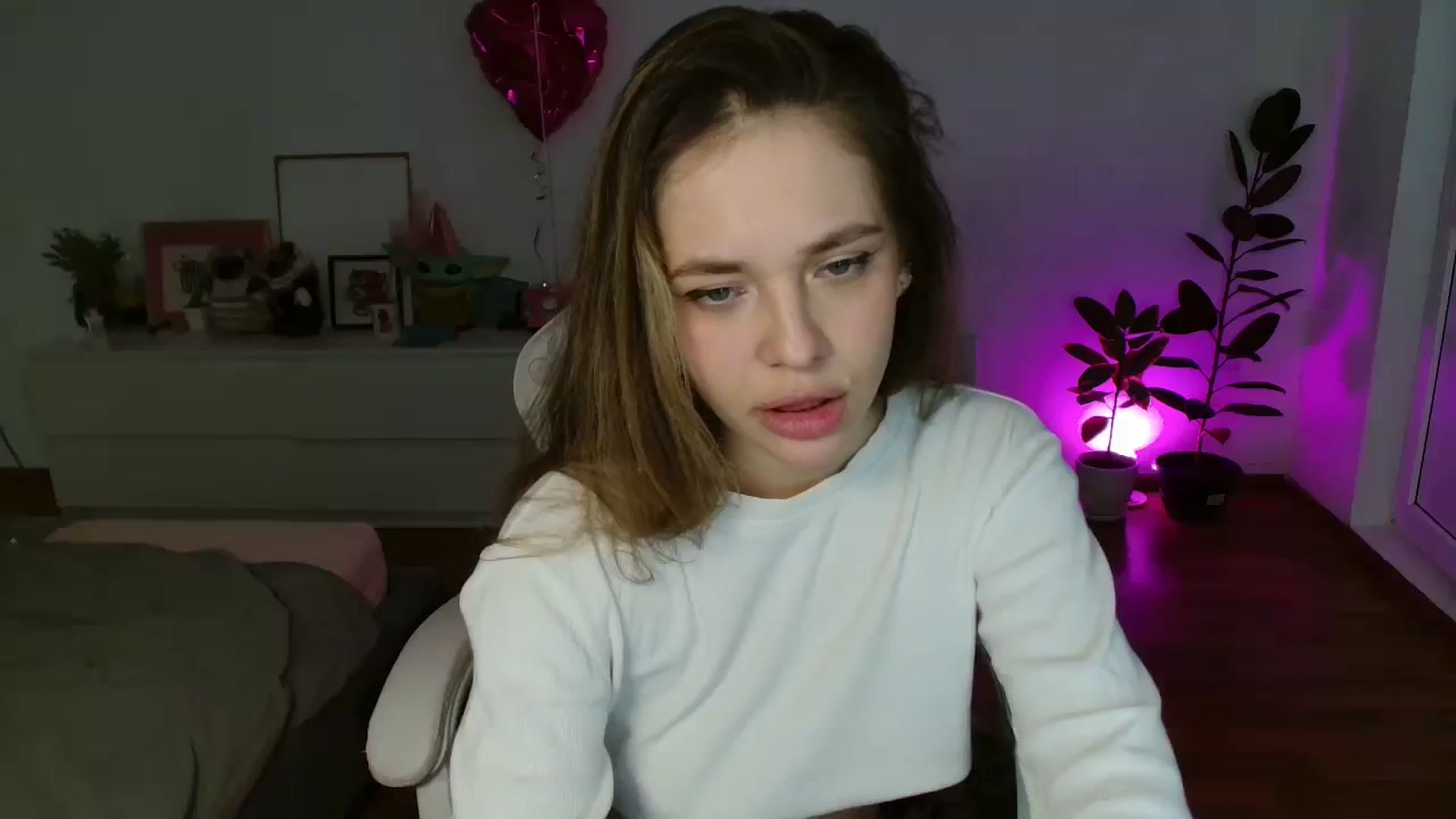 Gallery image thumbnail from FunnyMinni's myfreecams stream on, 02/11/2026, 20:29 image 1 of 20