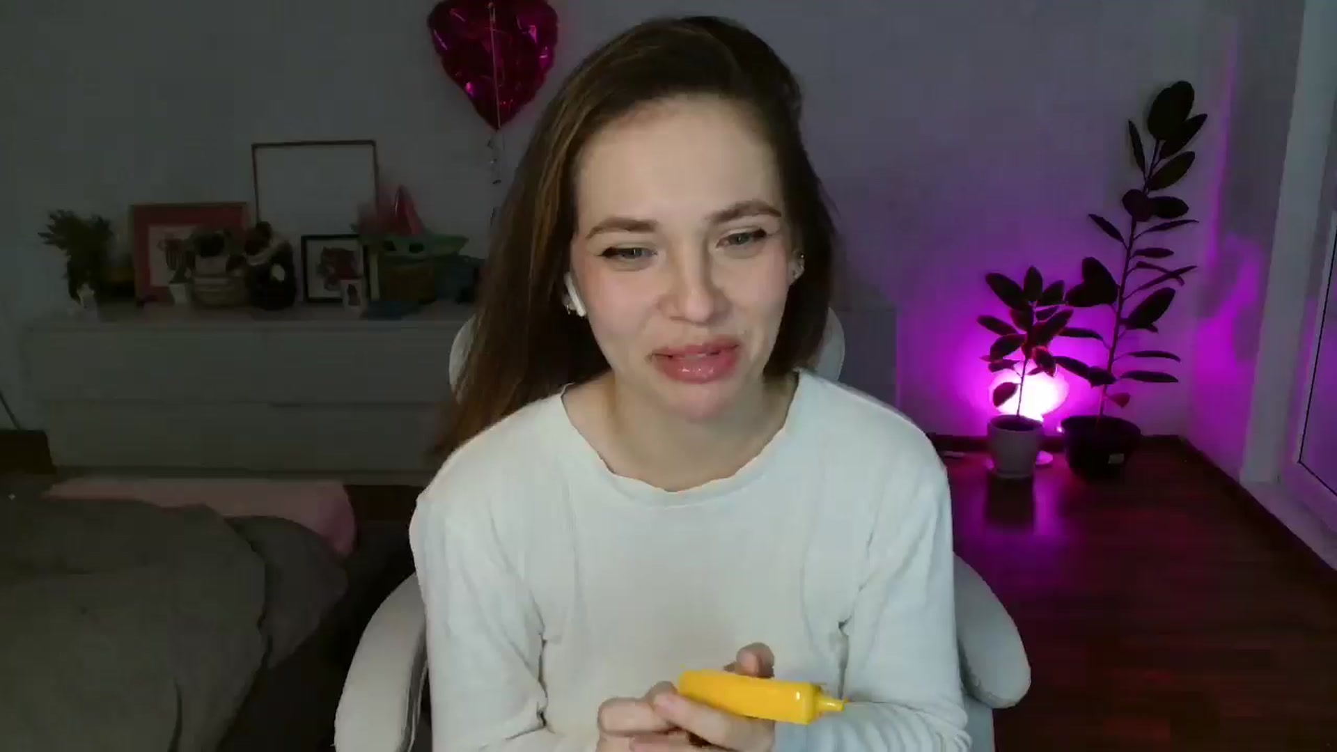 Gallery image thumbnail from FunnyMinni's myfreecams stream on, 02/11/2026, 20:29 image 3 of 20