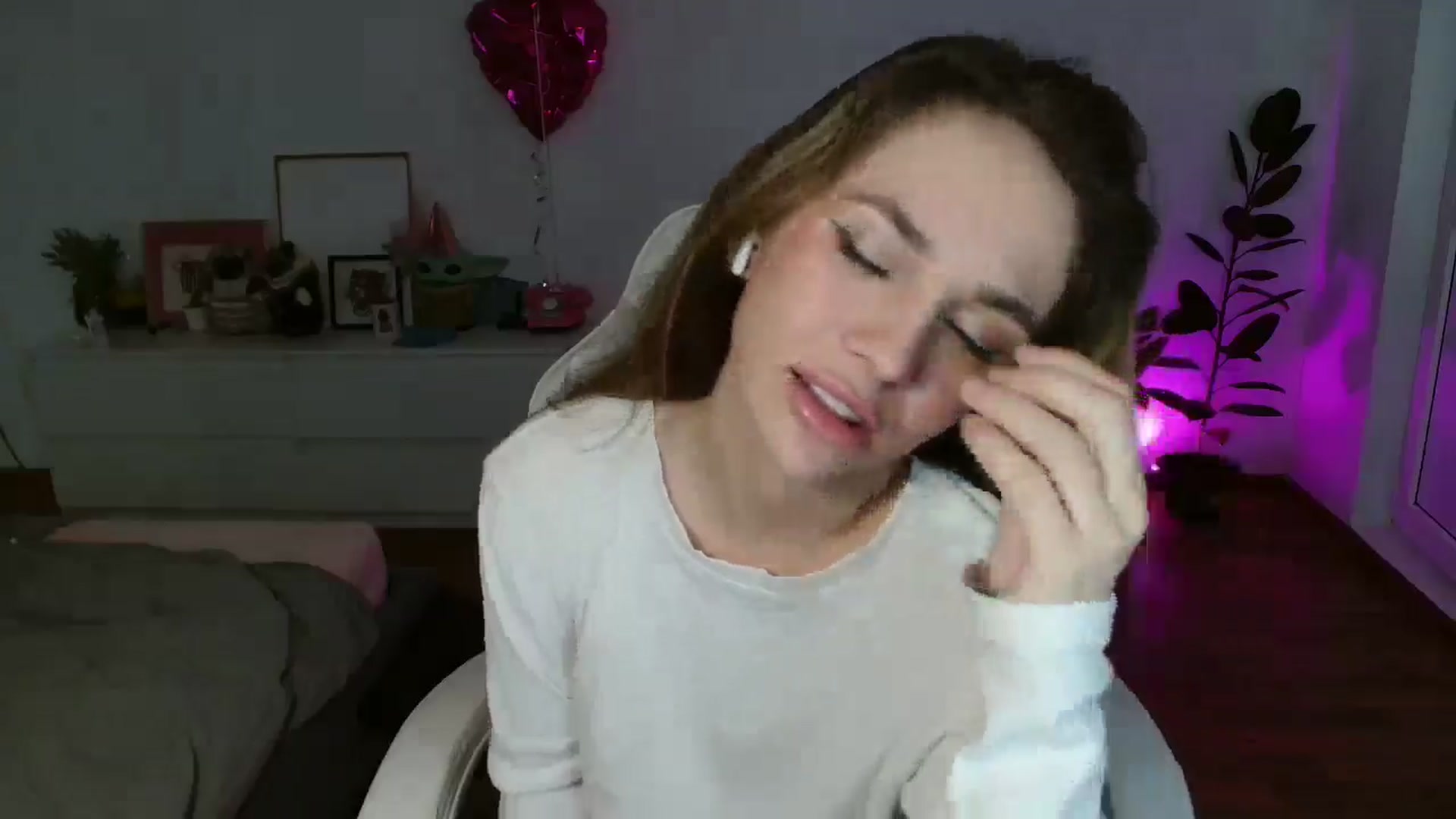 Gallery image thumbnail from FunnyMinni's myfreecams stream on, 02/11/2026, 20:29 image 11 of 20