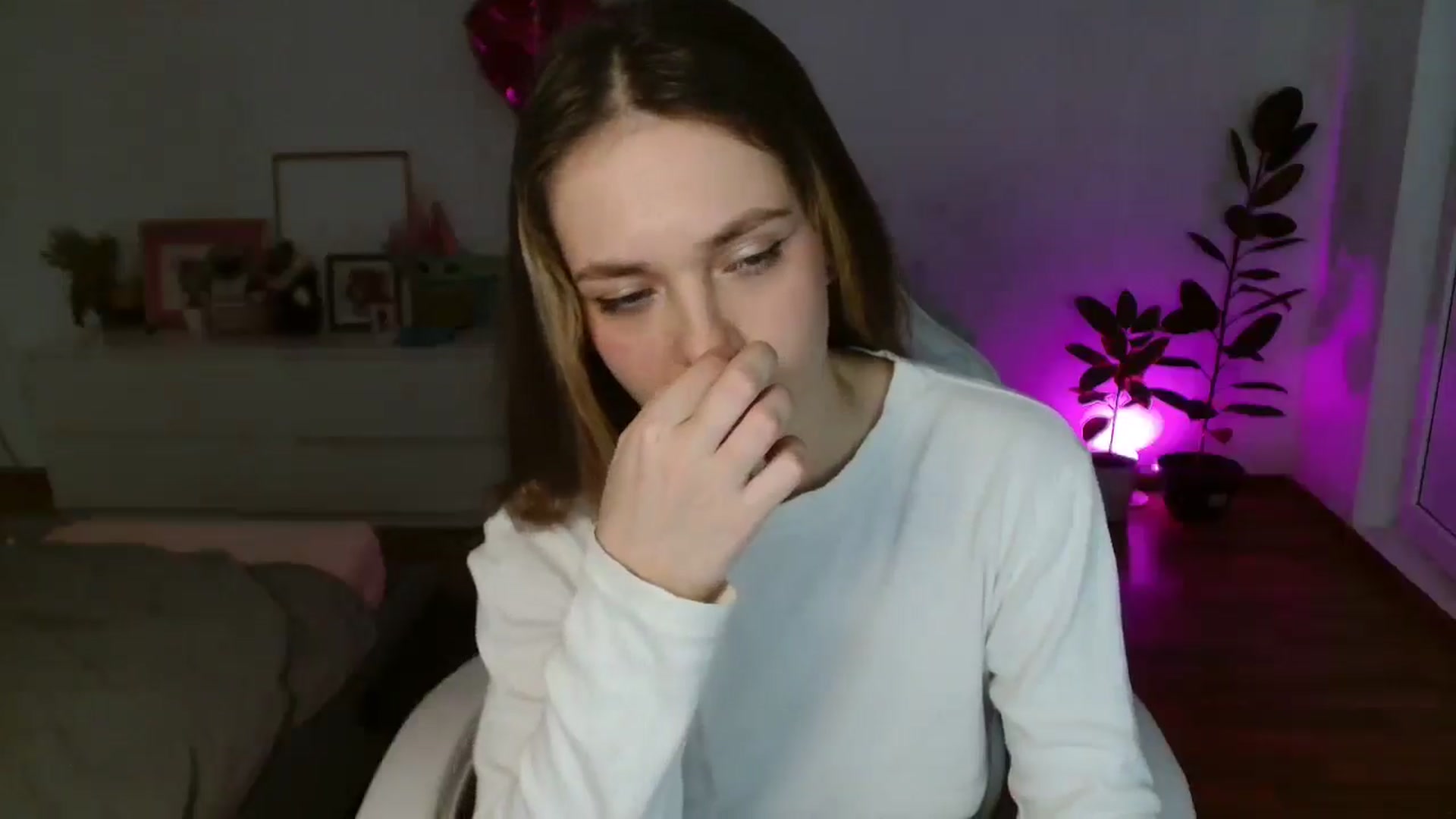 Gallery image thumbnail from FunnyMinni's myfreecams stream on, 02/11/2026, 20:29 image 13 of 20