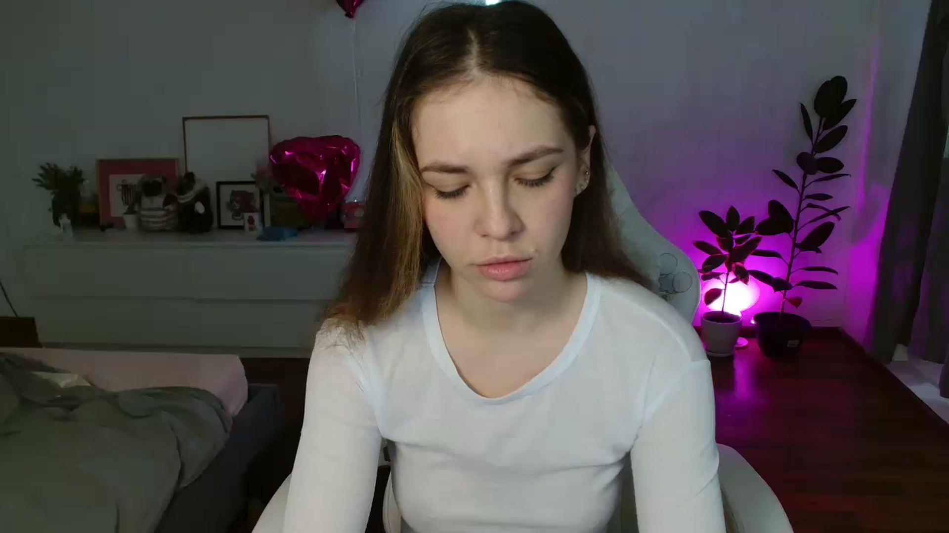 Gallery image thumbnail from FunnyMinni's myfreecams stream on, 02/12/2026, 06:09 image 13 of 20