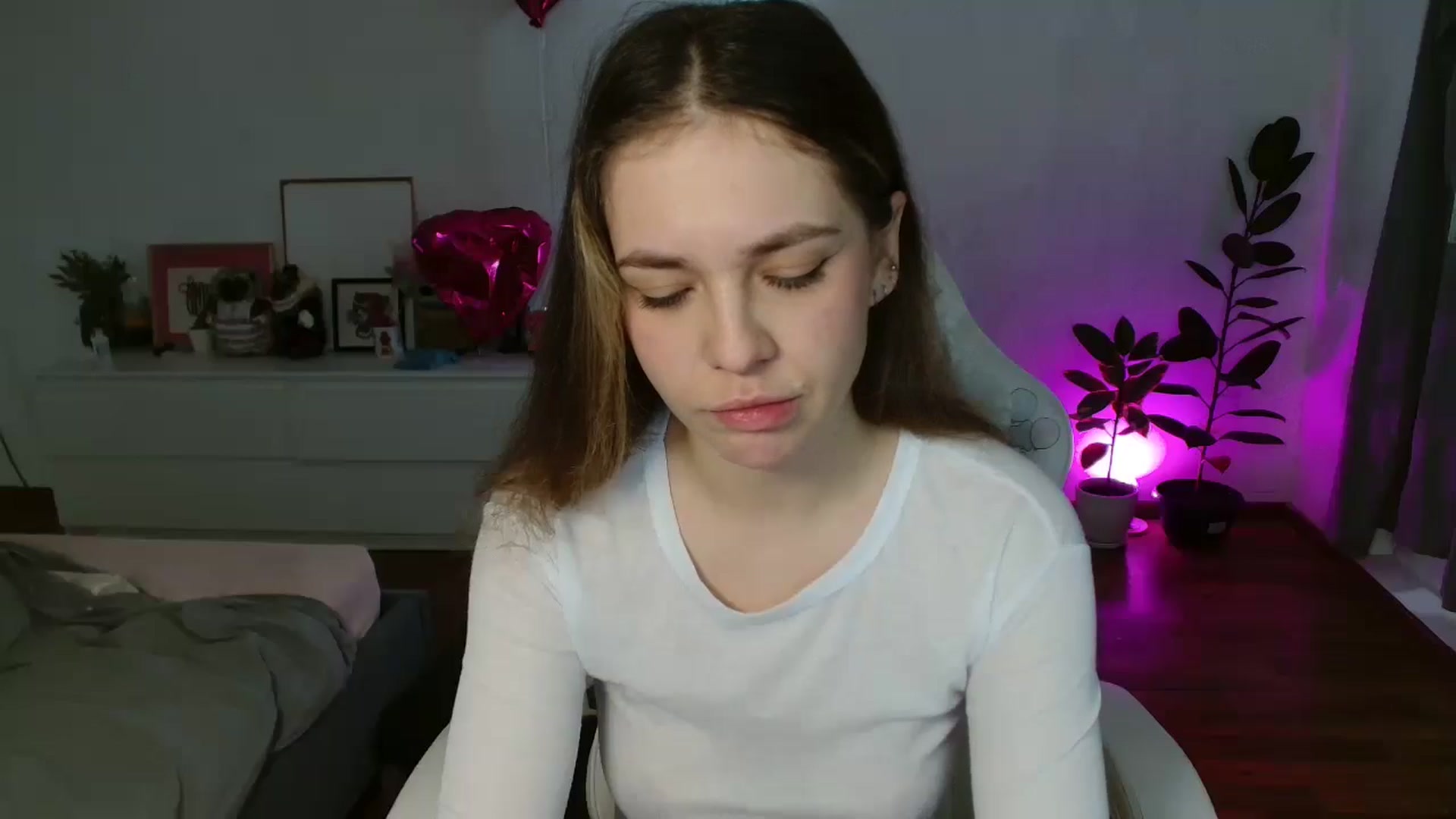 Gallery image thumbnail from FunnyMinni's myfreecams stream on, 02/12/2026, 06:09 image 14 of 20