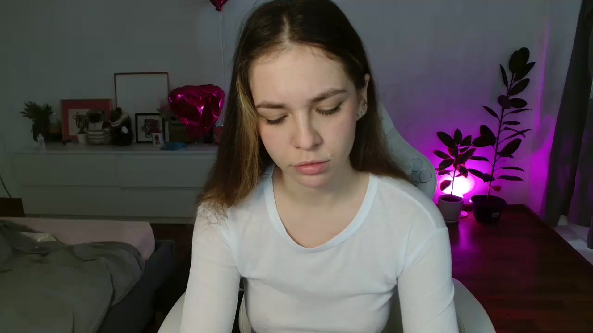 Gallery image thumbnail from FunnyMinni's myfreecams stream on, 02/12/2026, 06:09 image 15 of 20
