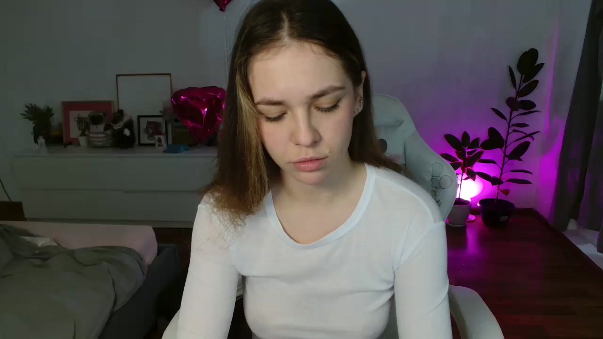 Gallery image thumbnail from FunnyMinni's myfreecams stream on, 02/12/2026, 06:09 image 16 of 20