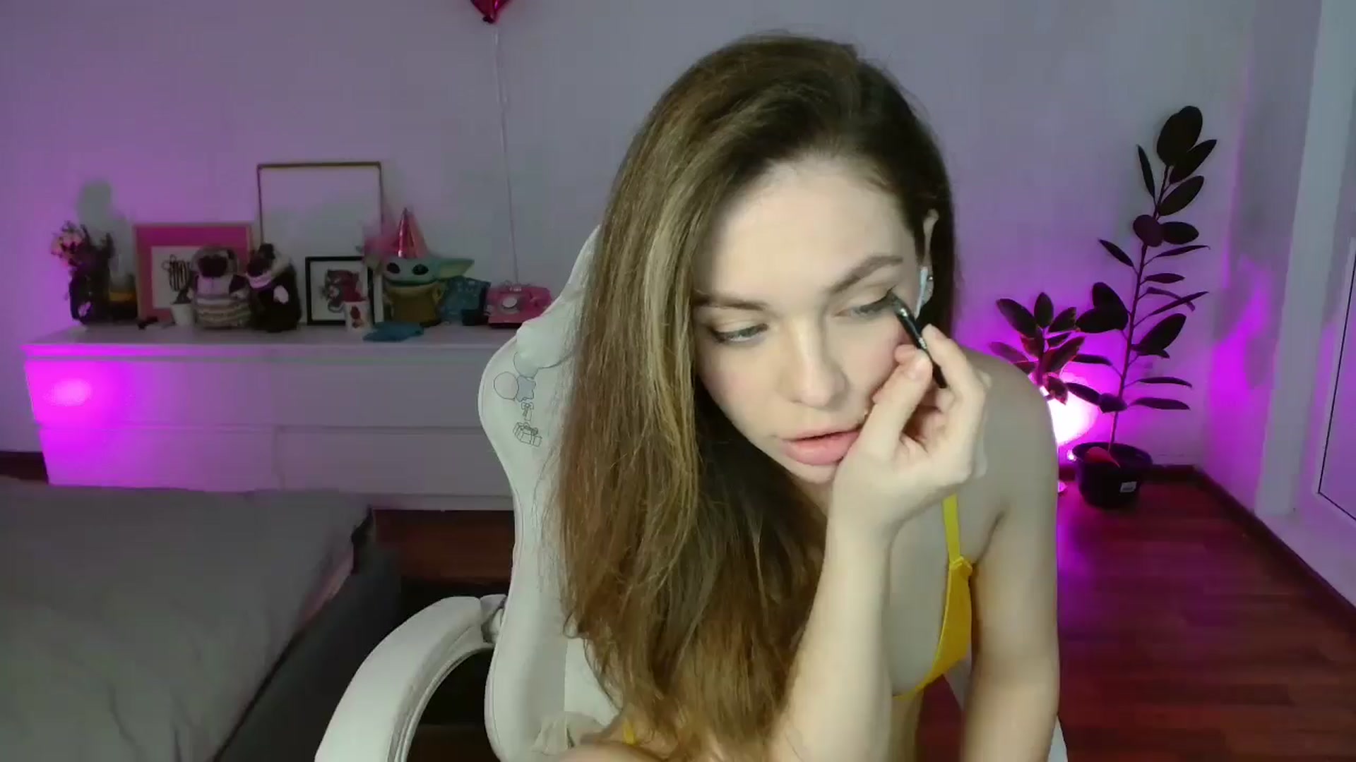 Gallery image thumbnail from FunnyMinni's myfreecams stream on, 02/13/2026, 19:05 image 2 of 20