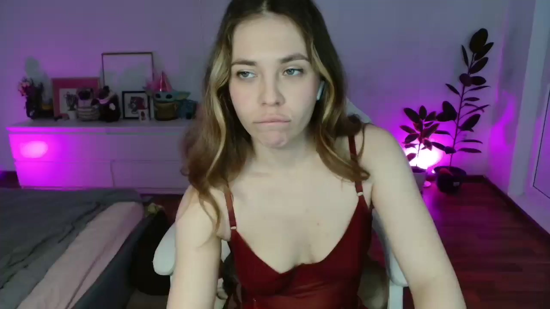 Gallery image thumbnail from FunnyMinni's myfreecams stream on, 02/14/2026, 19:53 image 1 of 20