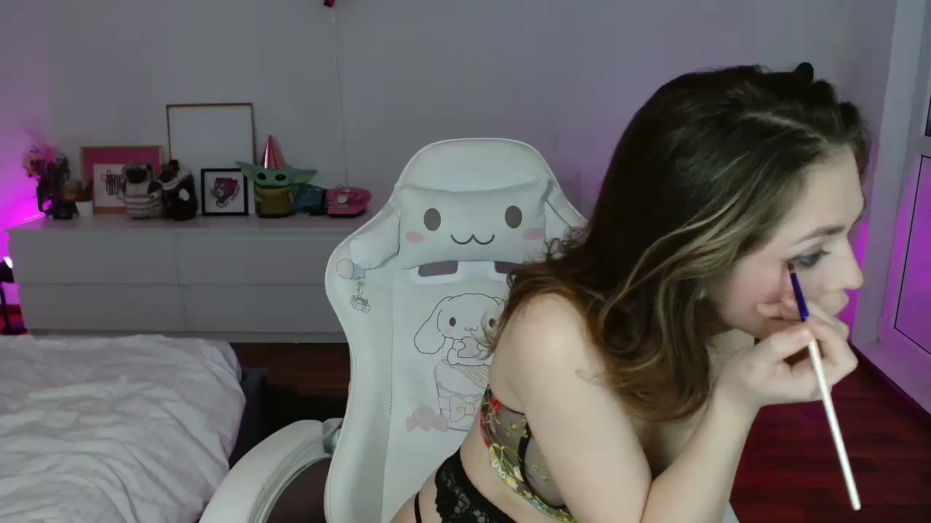 Gallery image thumbnail from FunnyMinni's myfreecams stream on, 02/19/2026, 19:15 image 5 of 20
